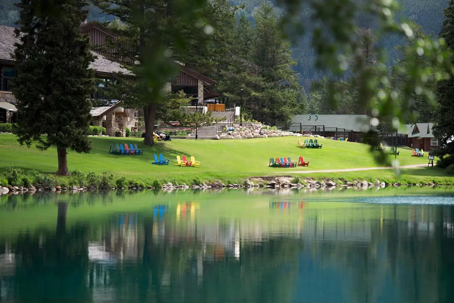 Area and facilities in Fairmont Jasper Park Lodge