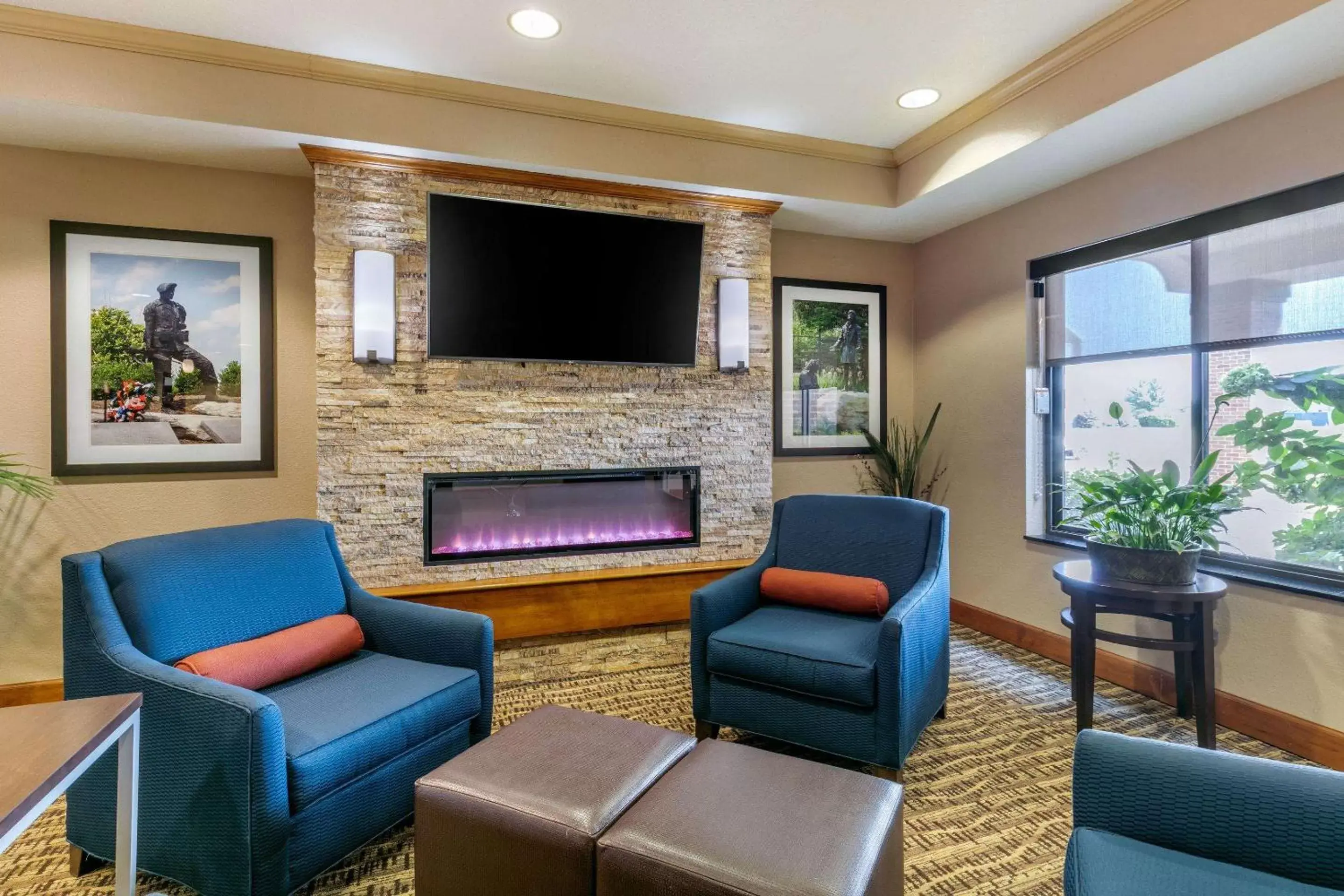 Lobby or reception, Seating Area in Comfort Suites Hopkinsville
