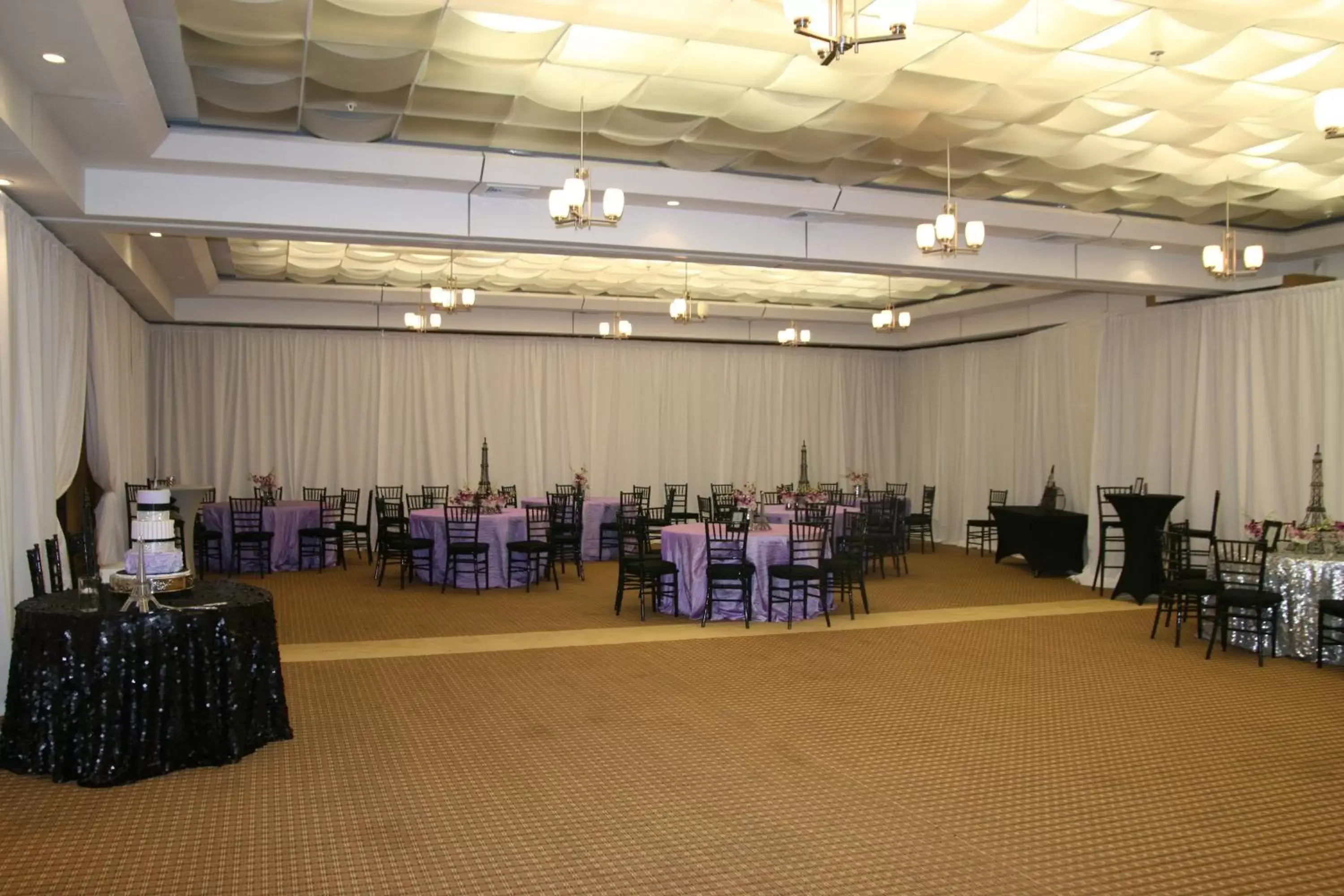 Banquet/Function facilities, Restaurant/Places to Eat in Holiday Inn Macon North, an IHG Hotel