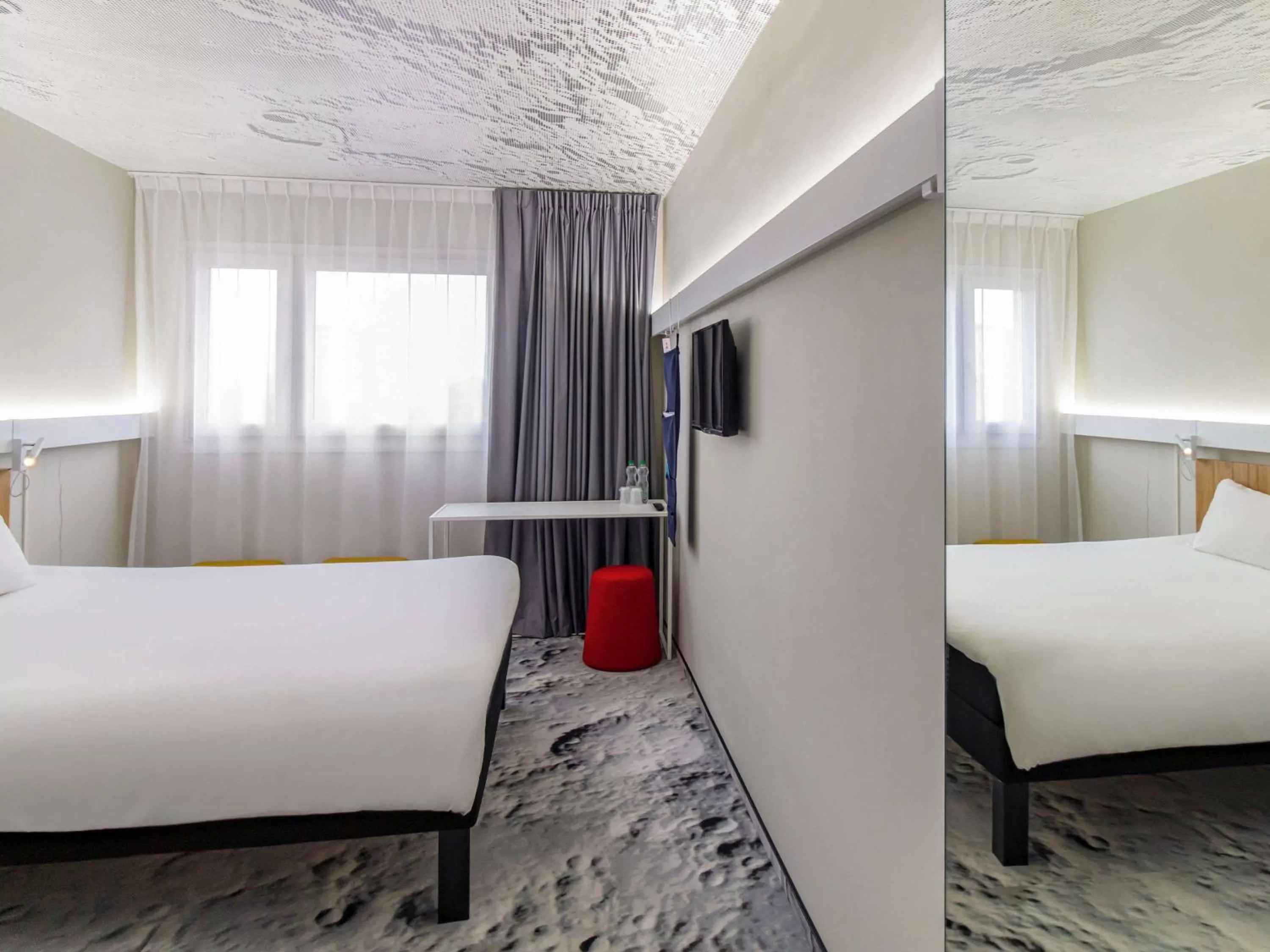 Photo of the whole room, Bed in ibis Auxerre Centre