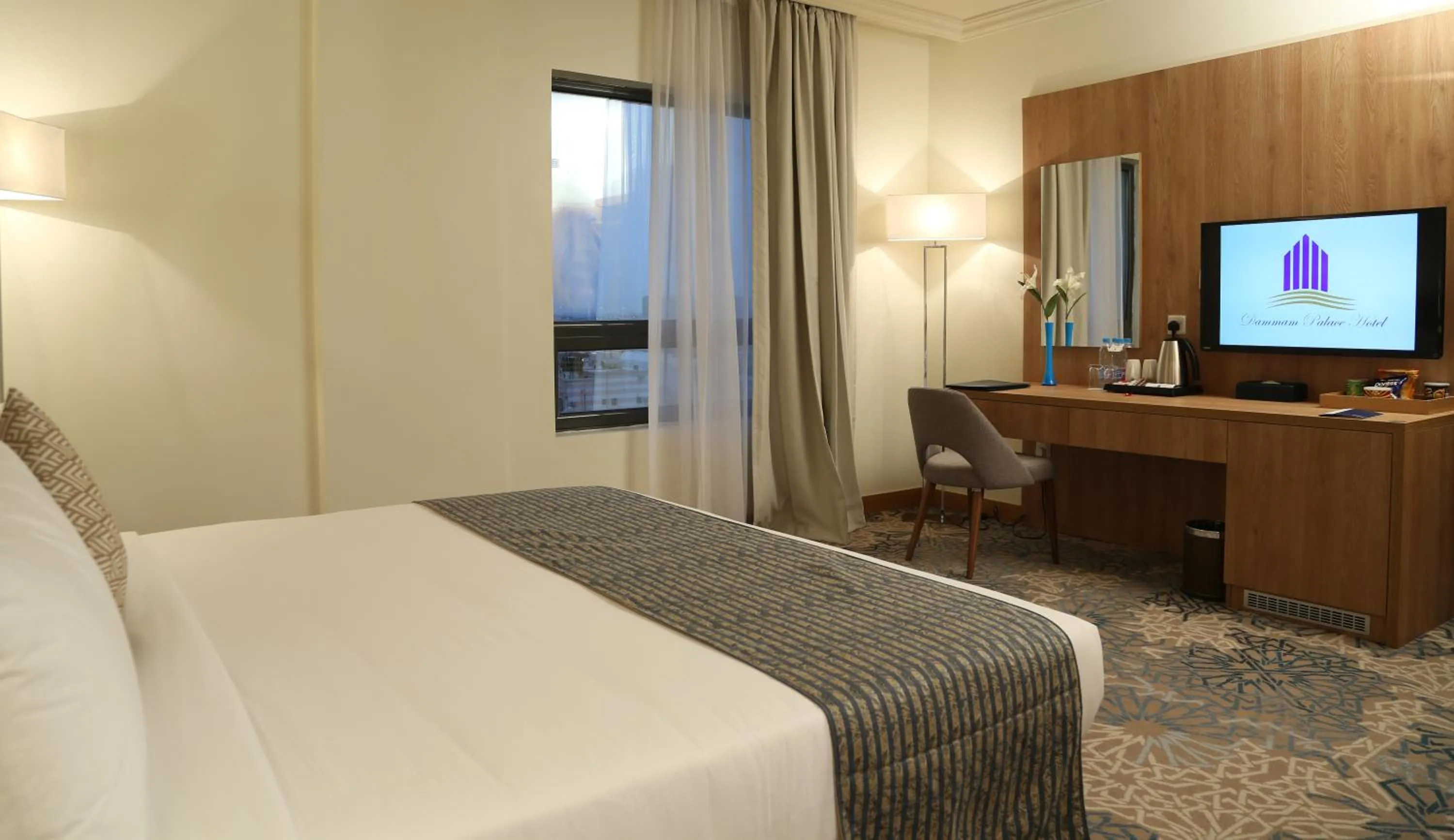 Bedroom in Dammam Palace Hotel