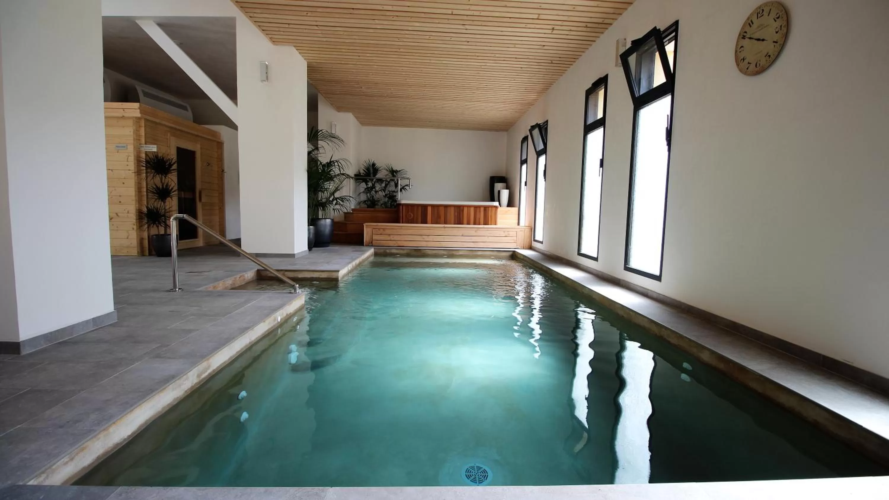 Spa and wellness centre/facilities in Clos Saint-Michel Resort & Spa
