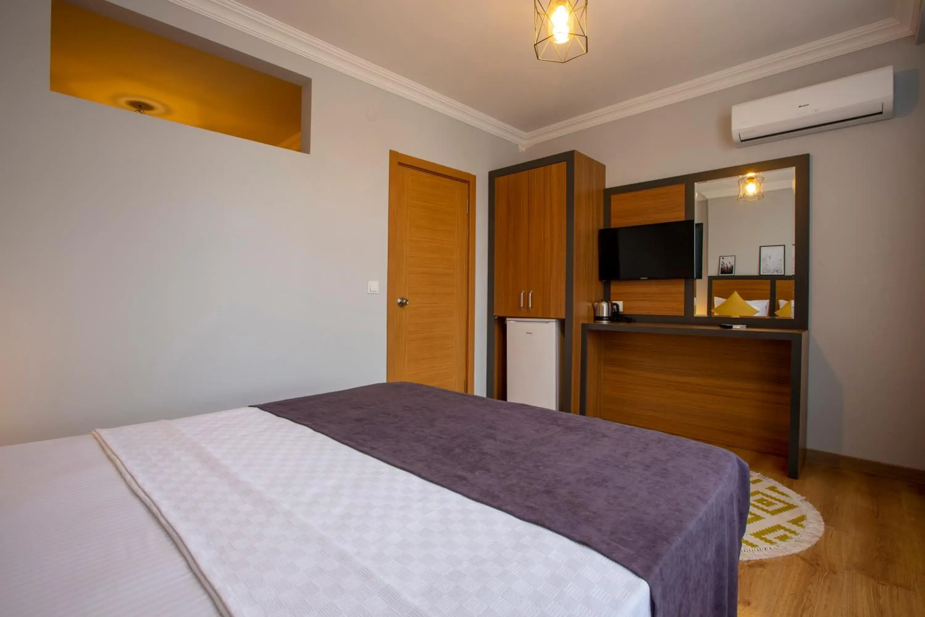 Photo of the whole room, Bed in Antalya Business Hotel Photo of the whole room, Bed in Antalya Business Hotel