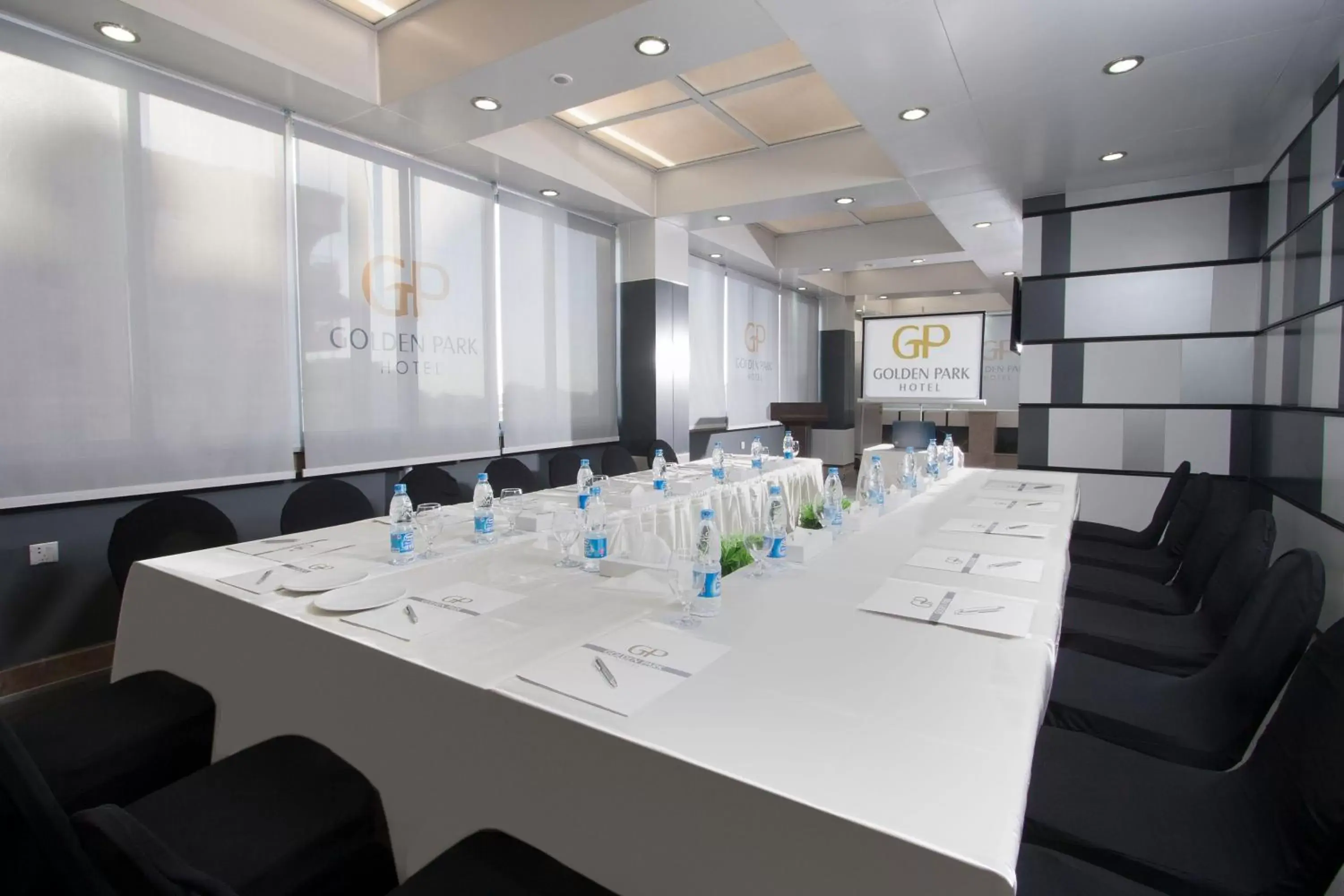 Business facilities in Golden Park Hotel Cairo, Heliopolis