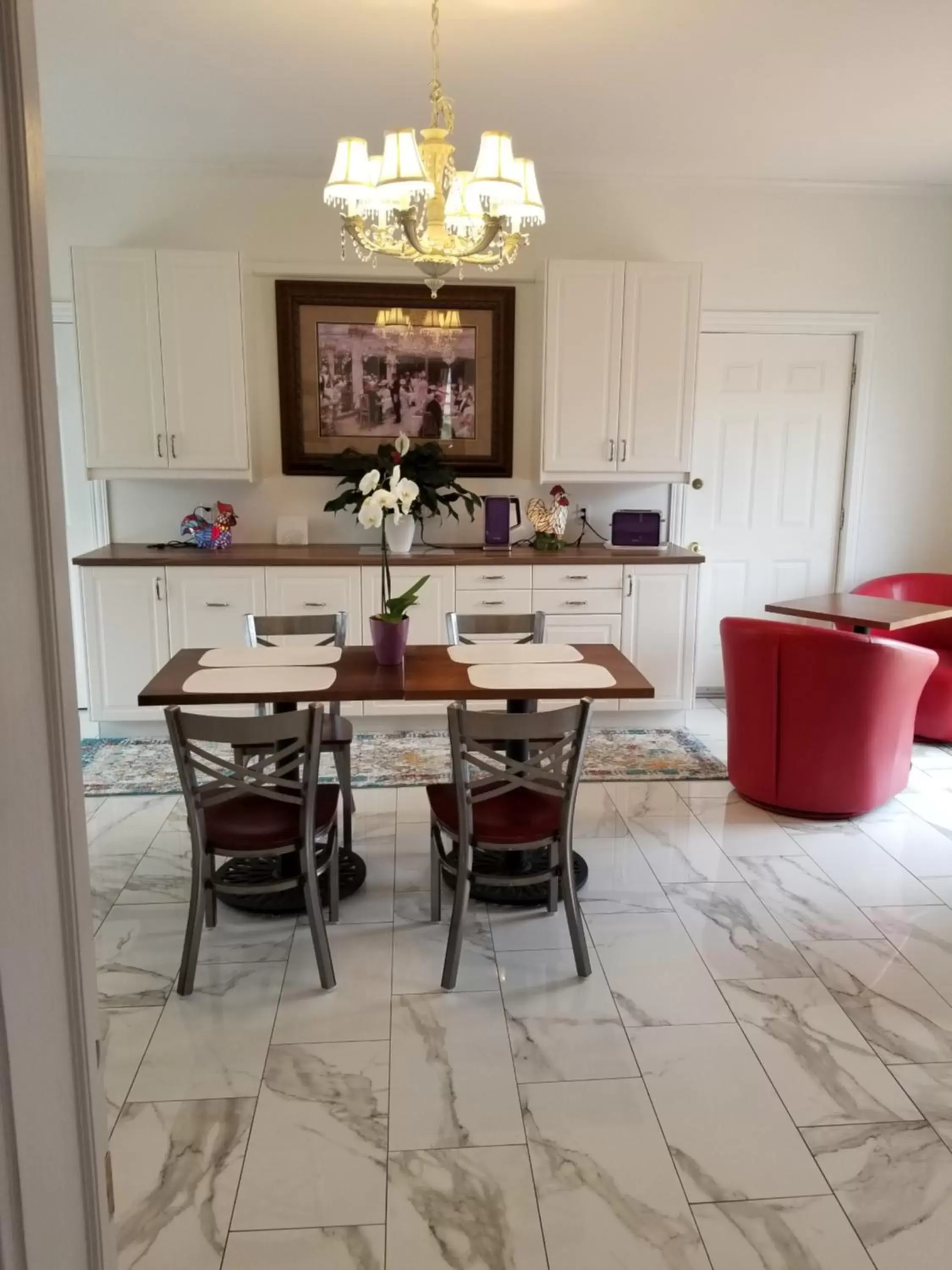 Dining Area in The Parrsboro Mansion Inn