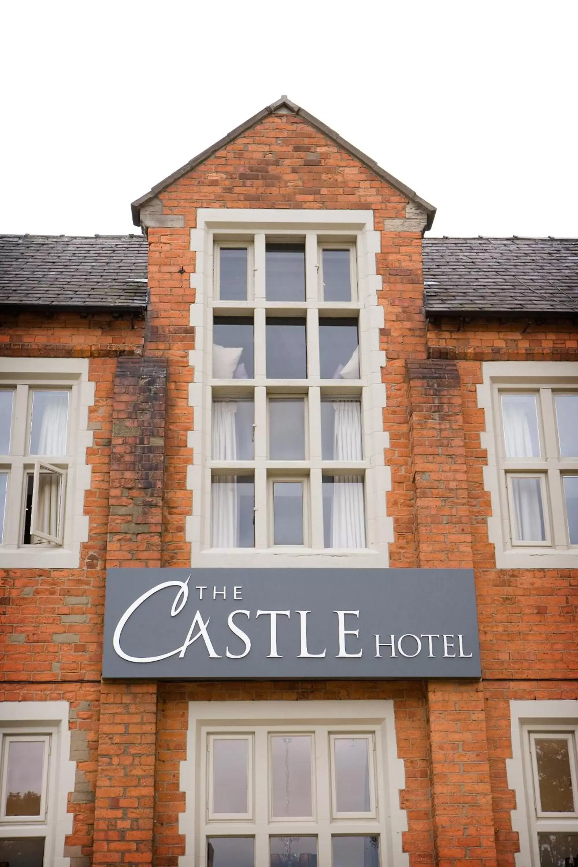 Facade/entrance, Property Building in Castle Hotel & Apartments