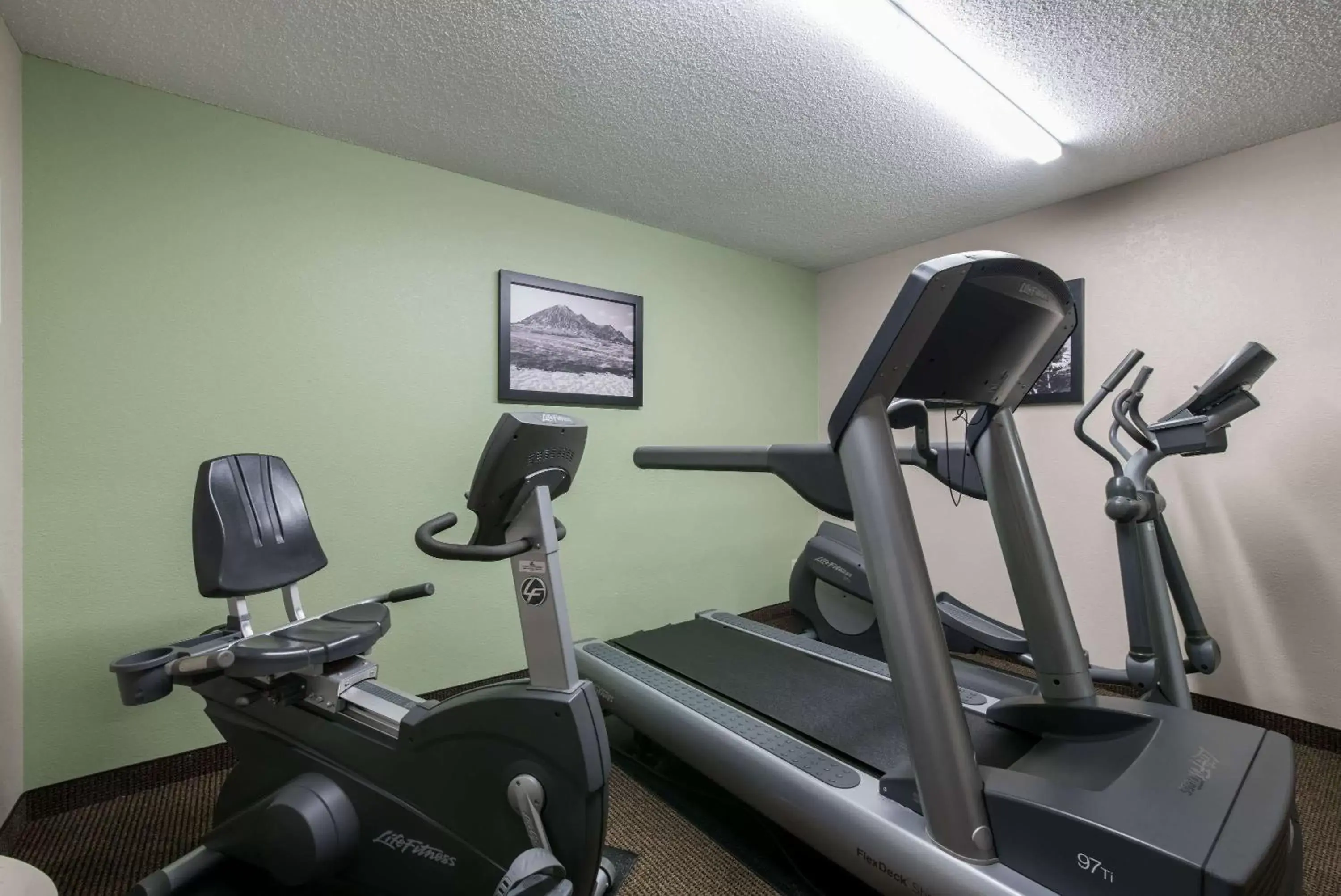 Fitness centre/facilities, Fitness Center/Facilities in Baymont by Wyndham Pierre