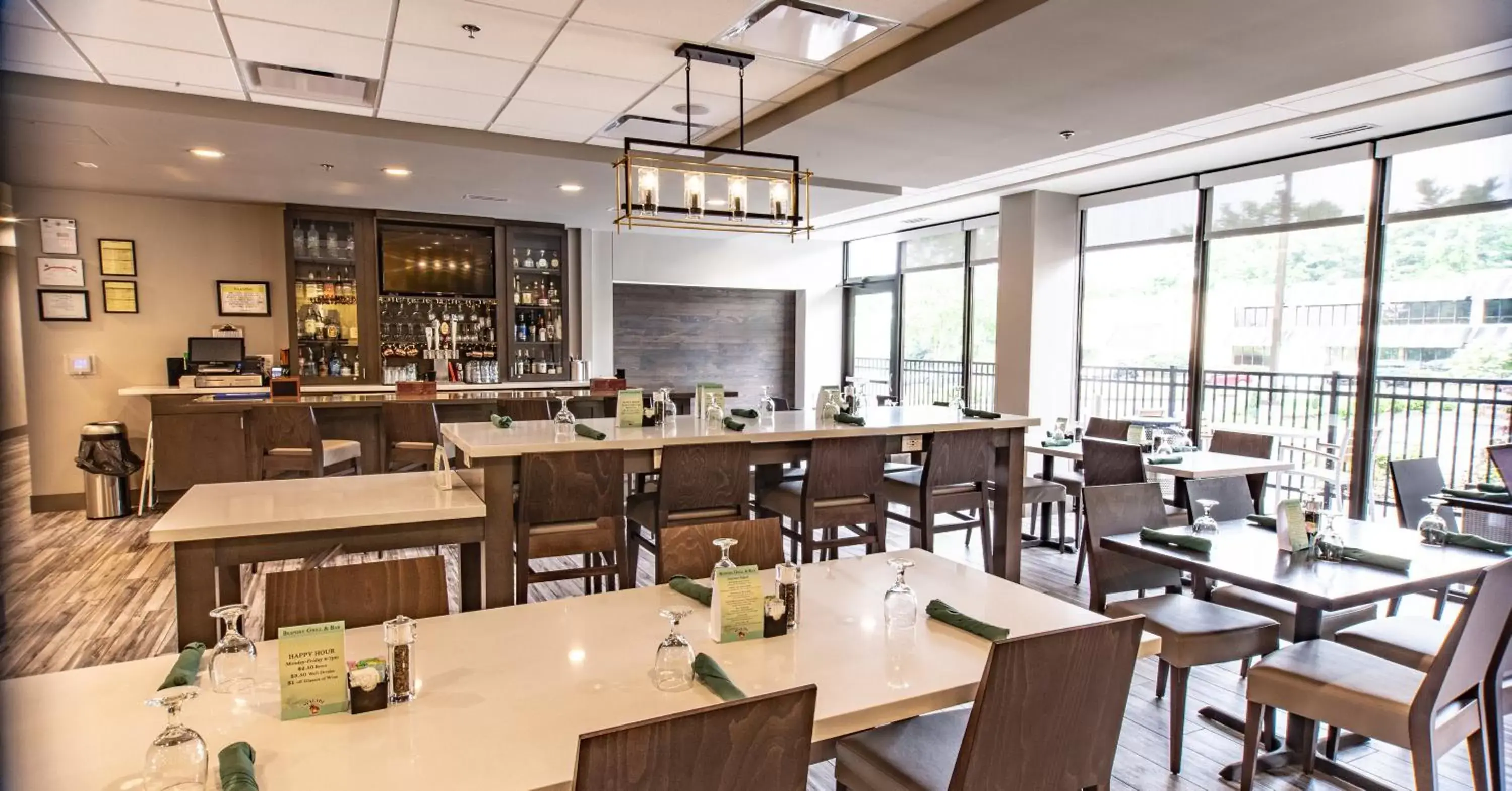 Restaurant/Places to Eat in Holiday Inn Knoxville N - Merchant Drive, an IHG Hotel
