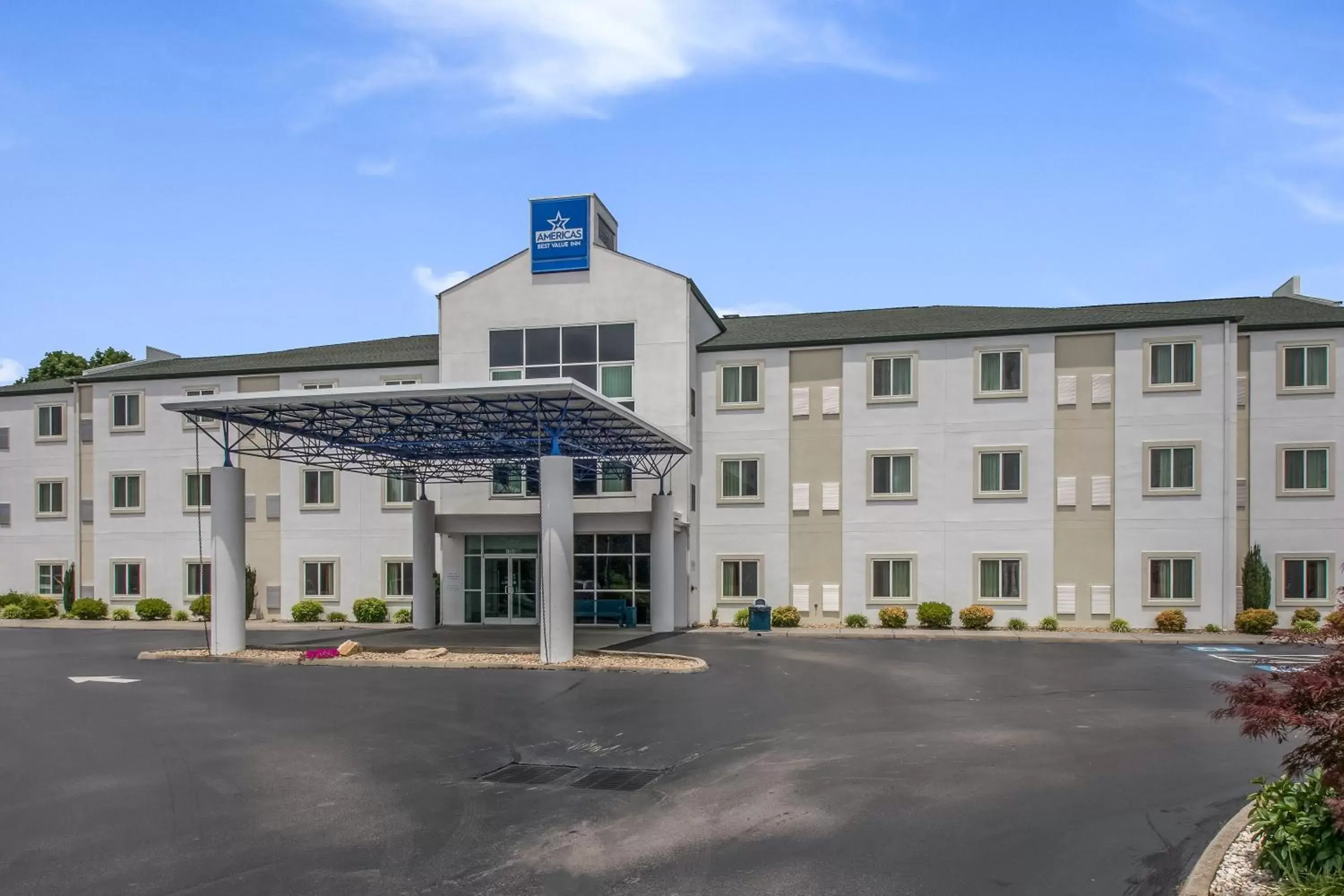 Property Building in Americas Best Value Inn-Knoxville East