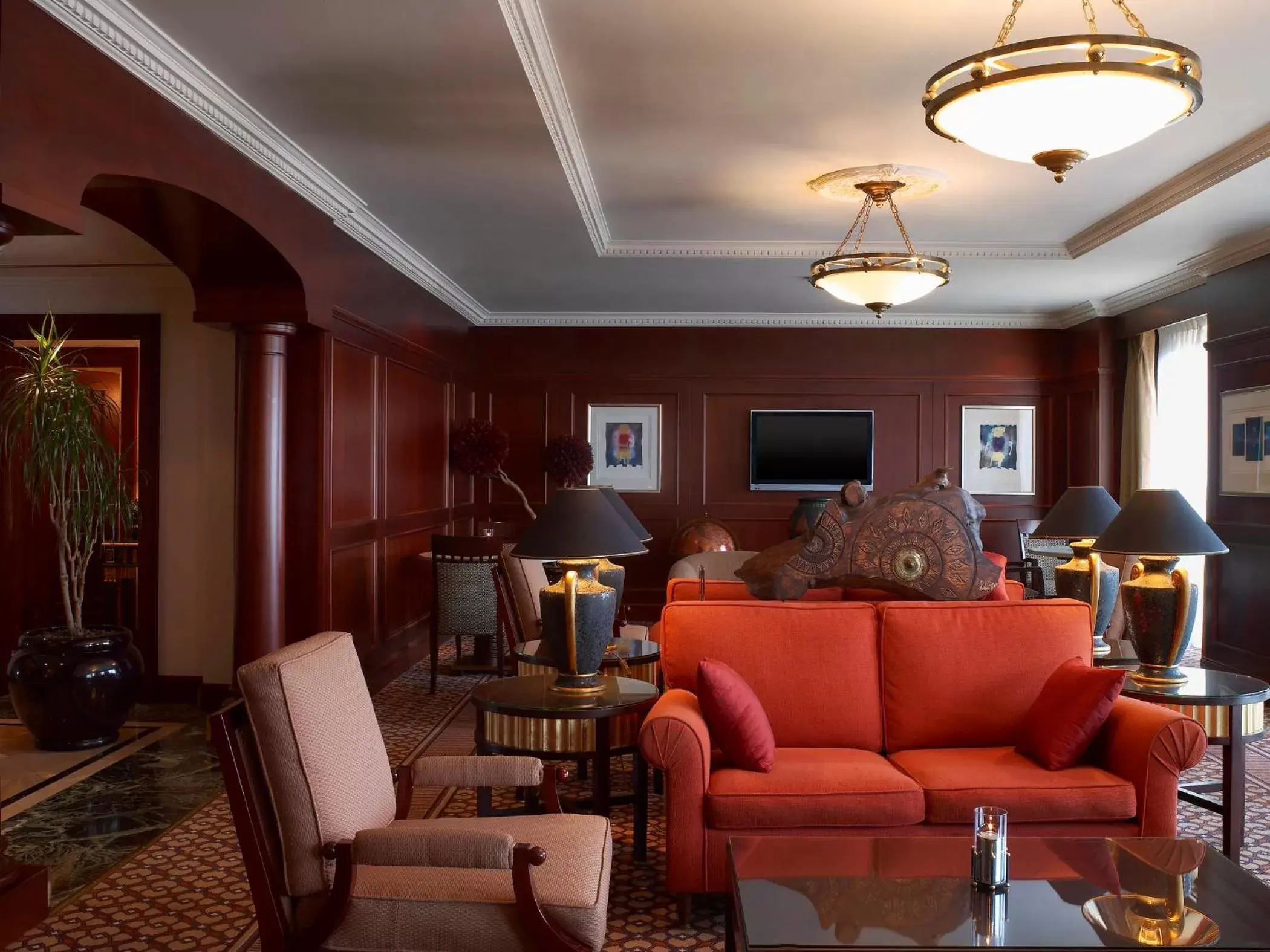 Lounge or bar, Seating Area in Sheraton Addis, a Luxury Collection Hotel, Addis Ababa