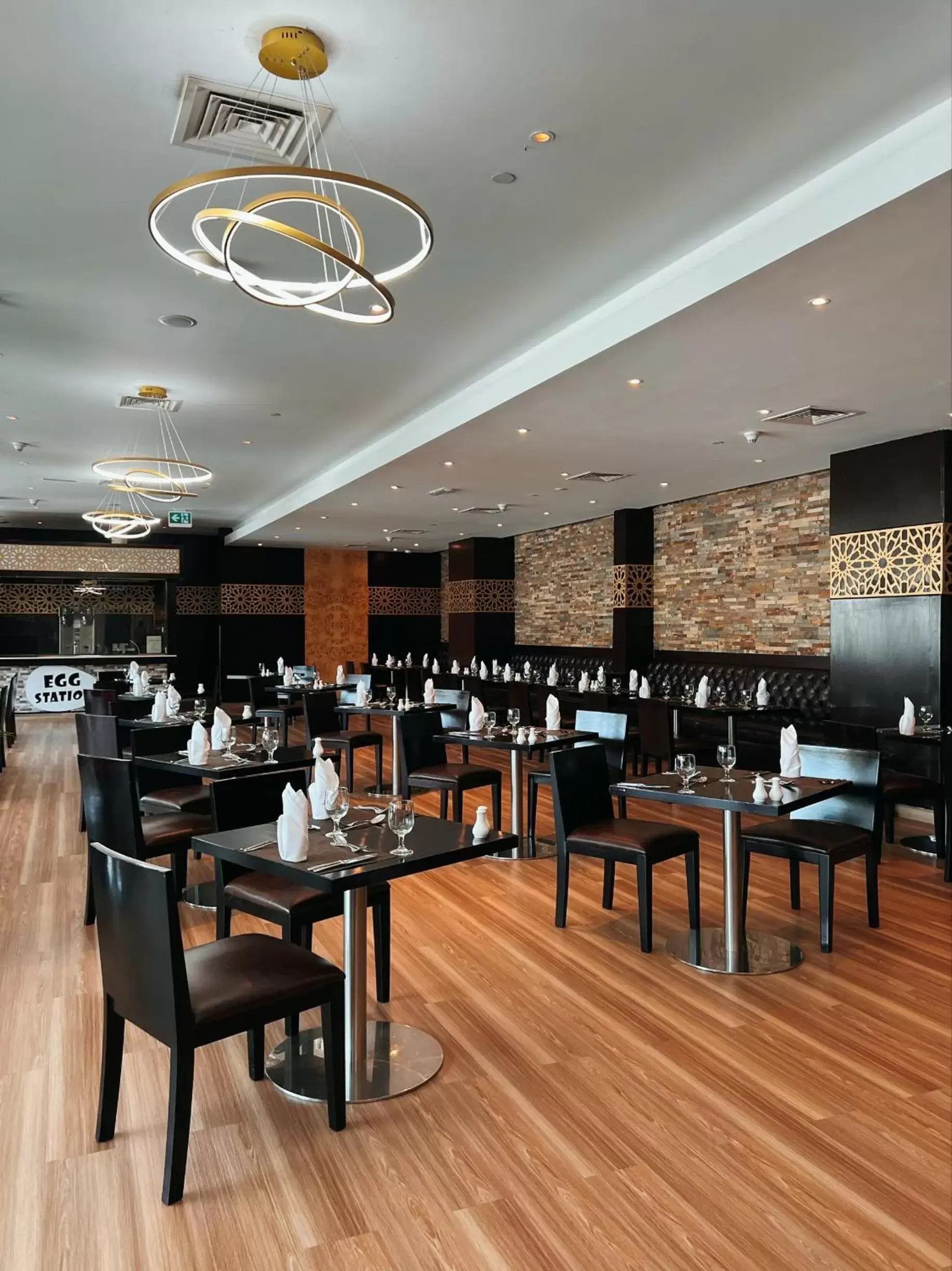 Restaurant/Places to Eat in Millennium Central Al Mafraq