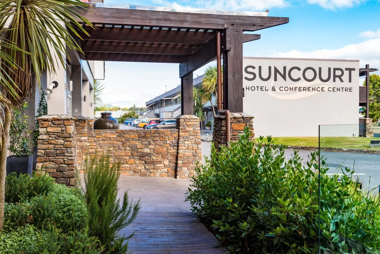 Facade/entrance in Suncourt Hotel & Conference Centre