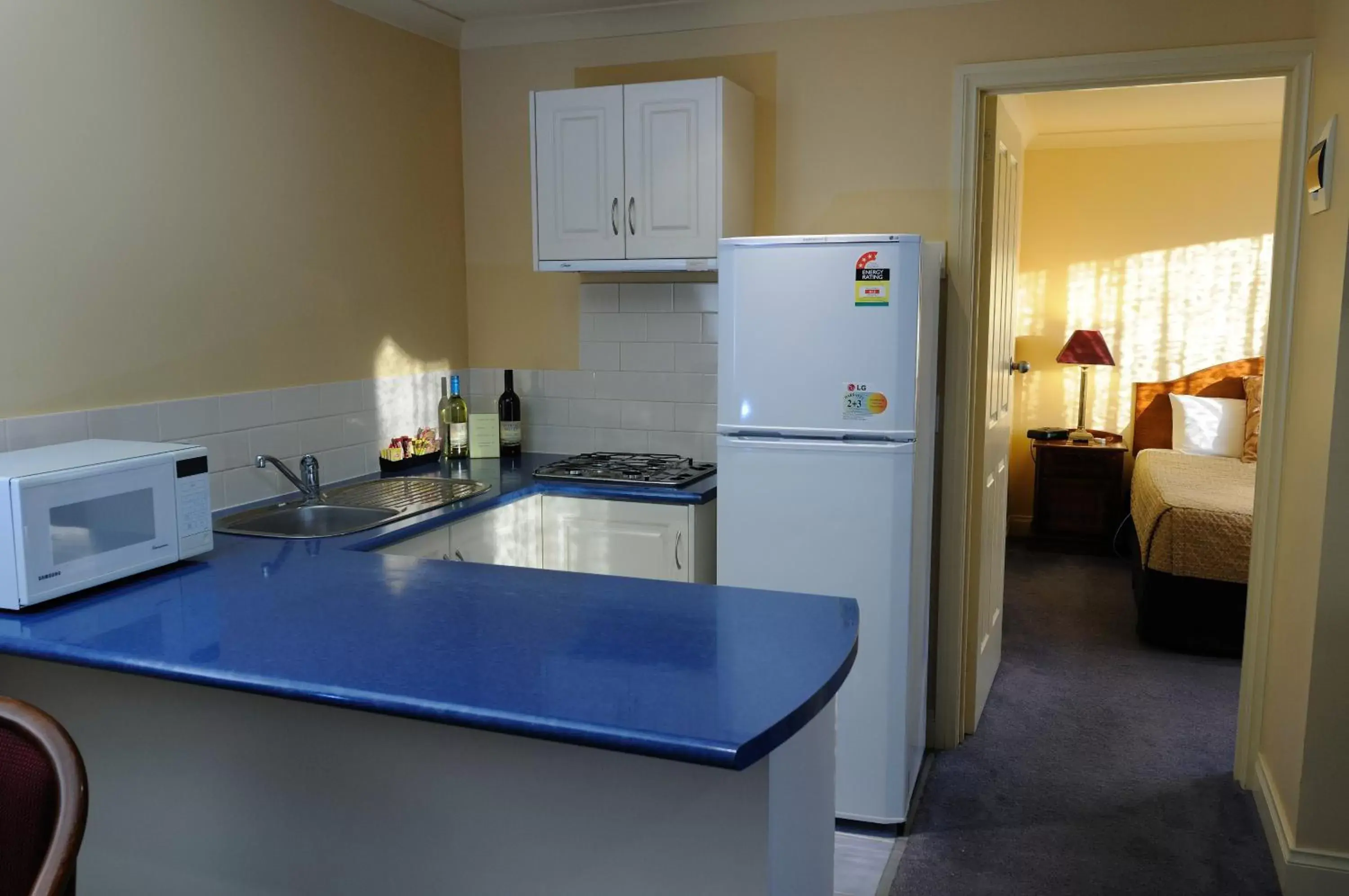 Kitchen or kitchenette, Kitchen/Kitchenette in Ashmont Motel and Apartments