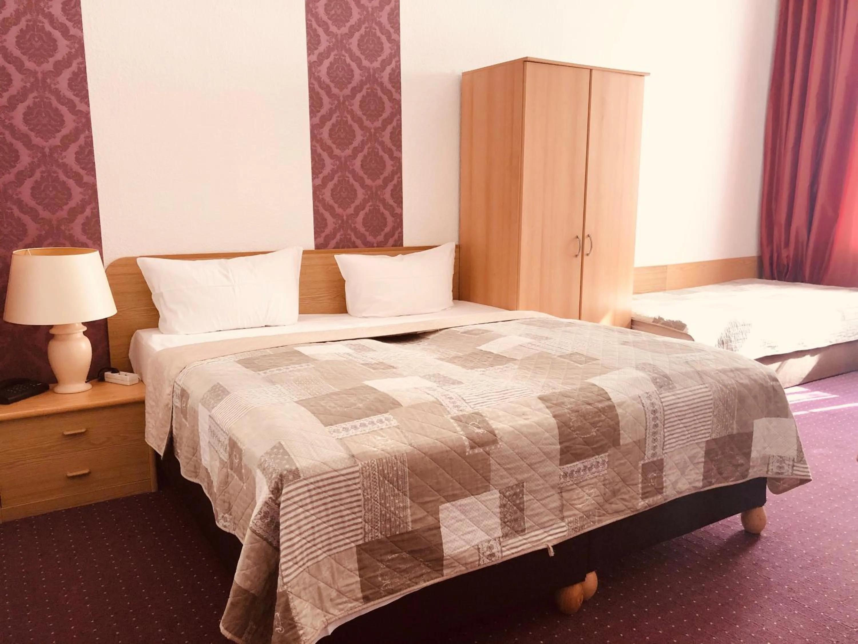 Photo of the whole room, Bed in Hotel Castell am Kurfürstendamm