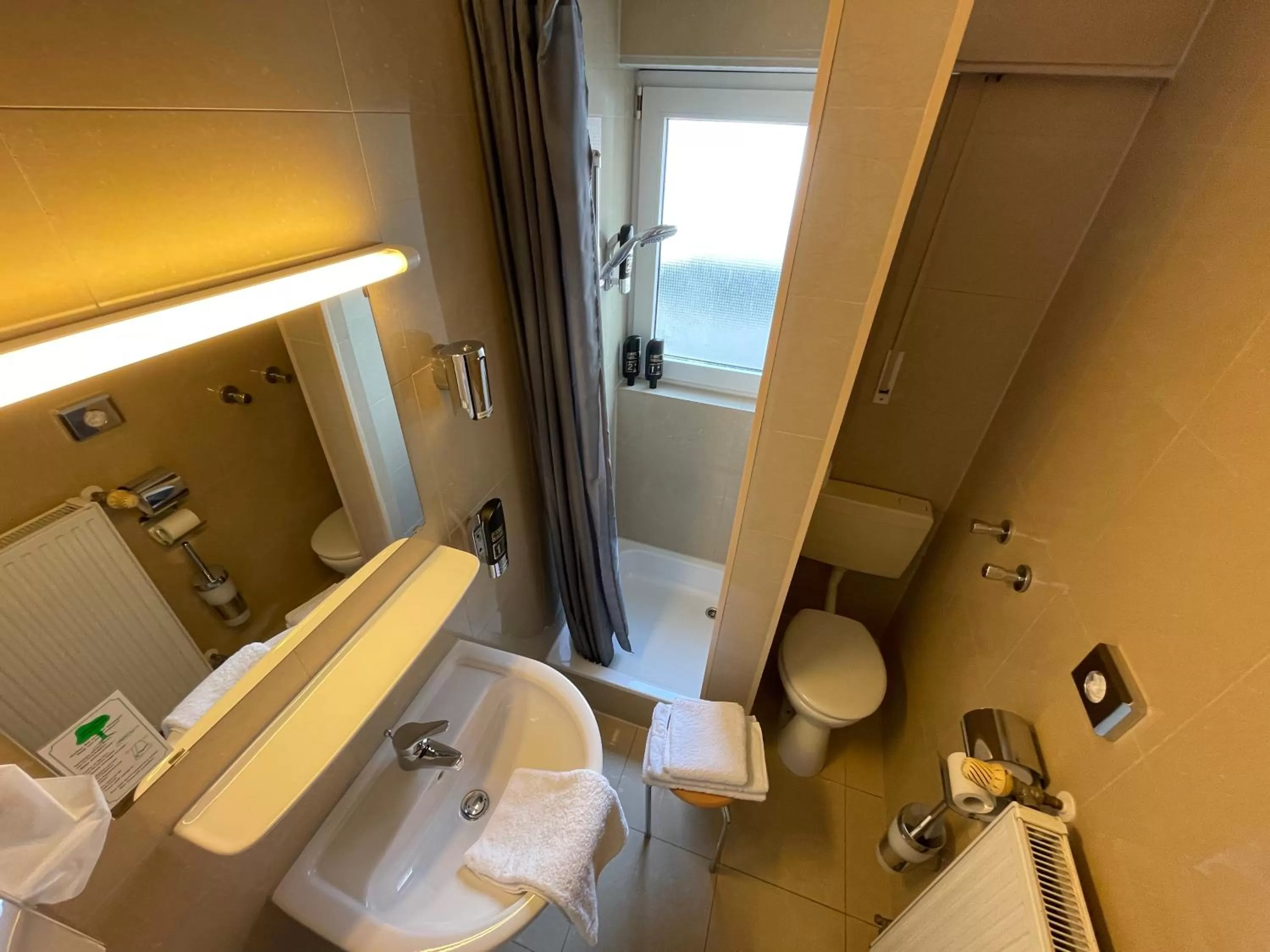 Shower in Hafner Hotel- Apartment