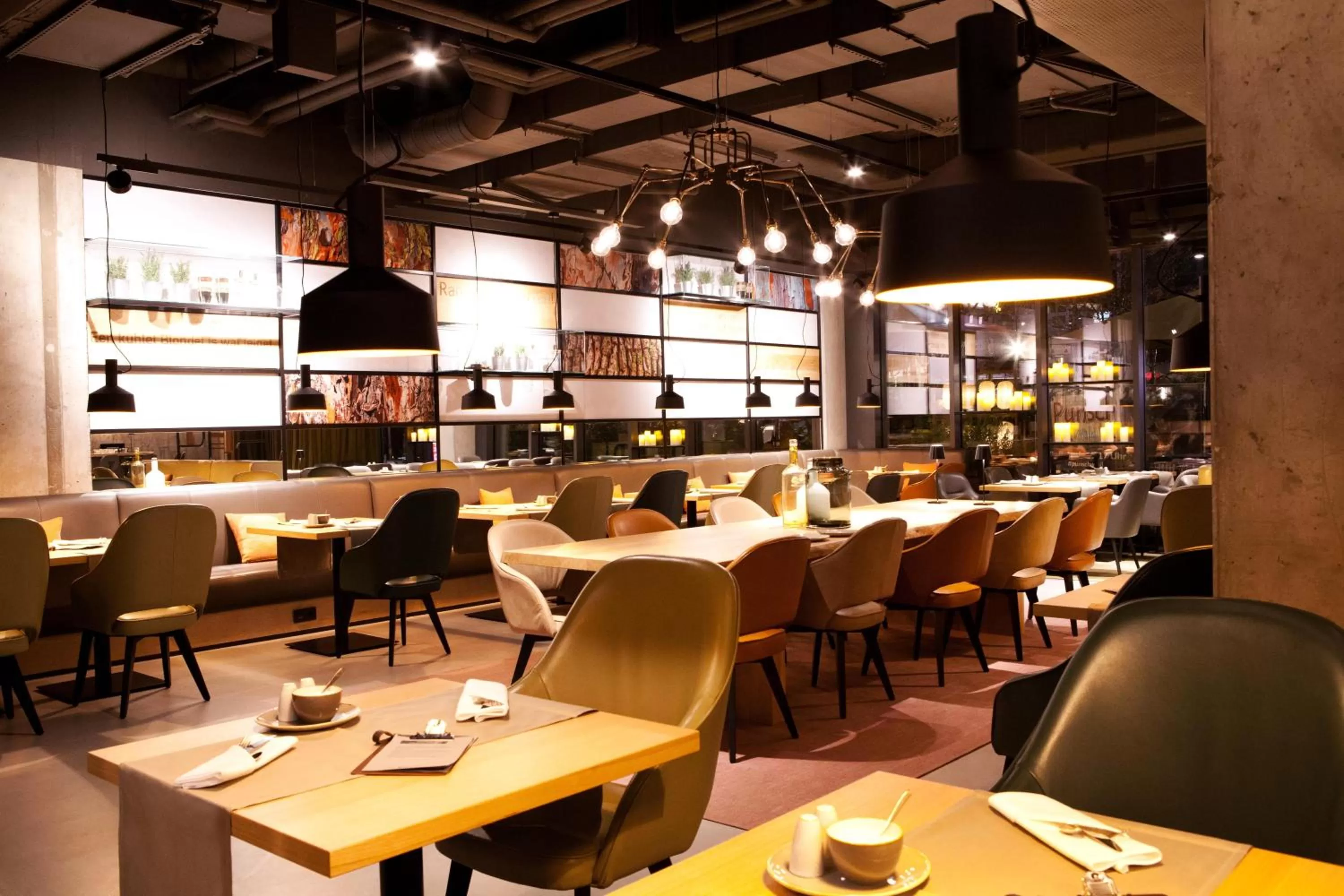 Restaurant/places to eat in Hotel Indigo Berlin - East Side Gallery