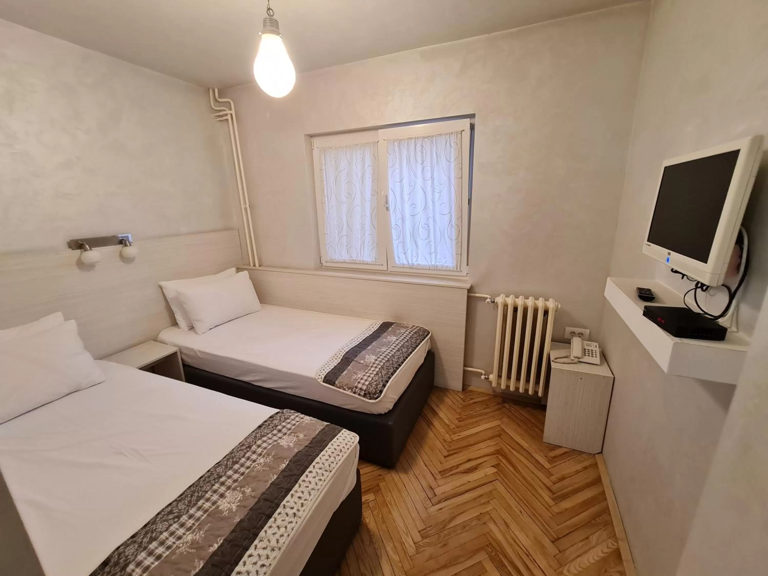 Bedroom, Bed in Hotel Fontana