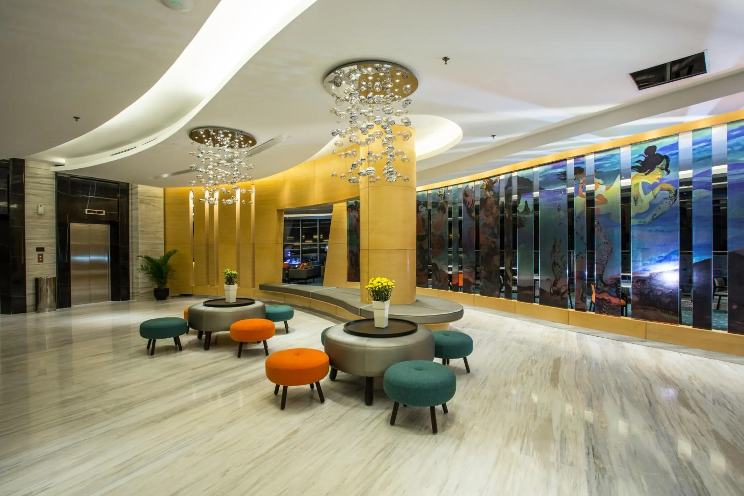 Lobby or reception, Lounge/Bar in Hotel Ciputra Cibubur managed by Swiss-Belhotel International