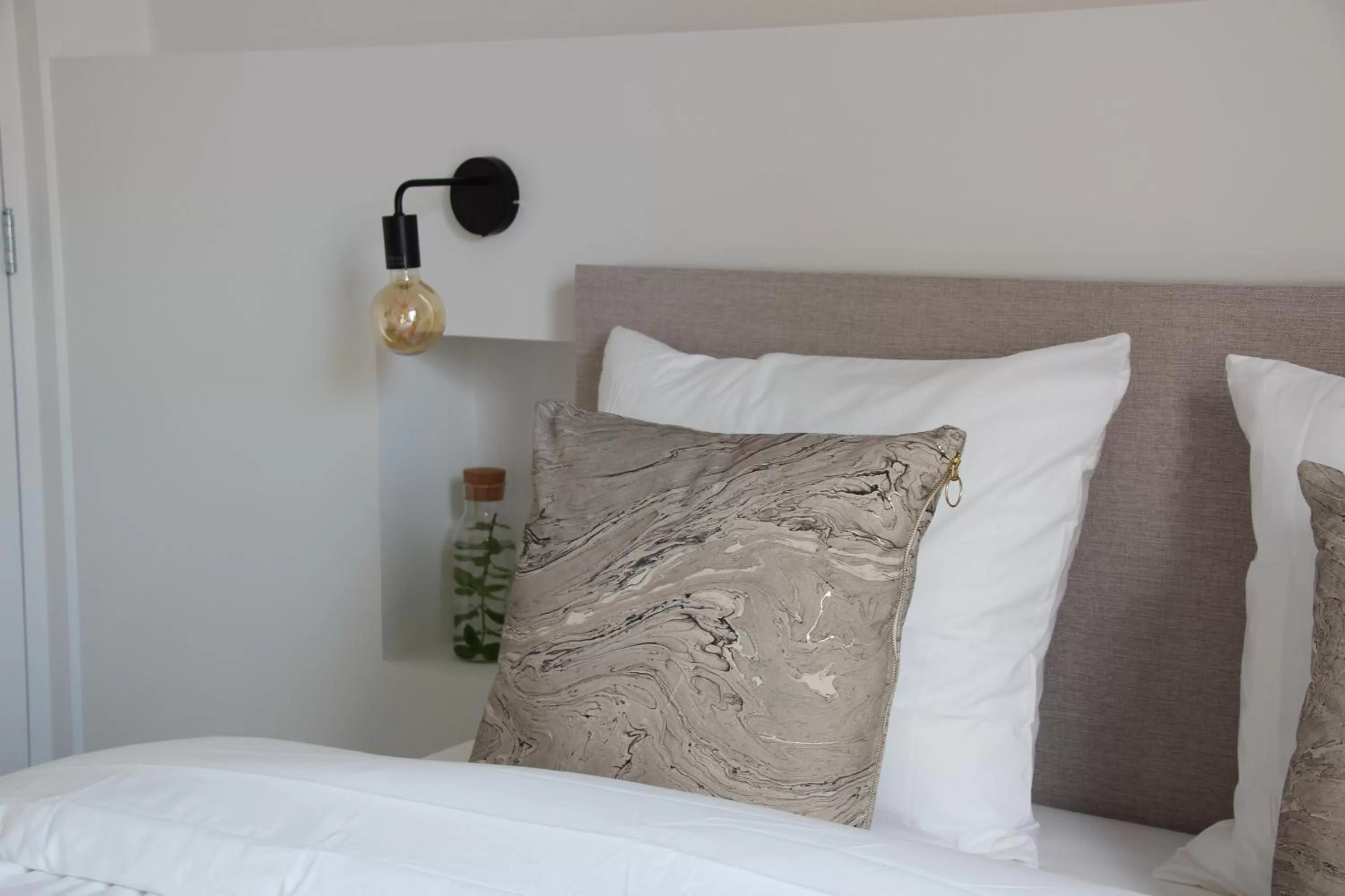 Decorative detail, Bed in Hotel Paradis Zandvoort