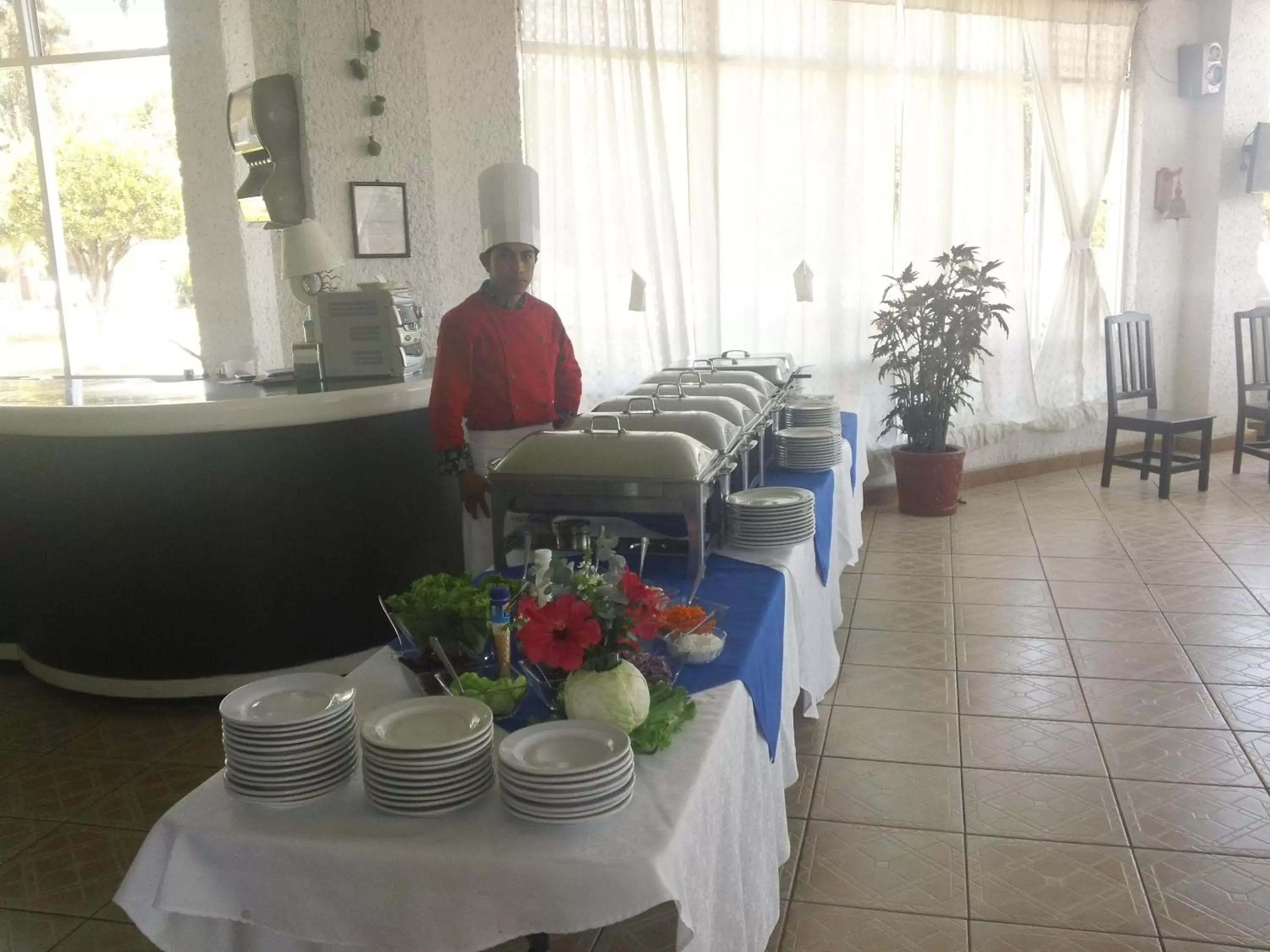 Restaurant/places to eat in Hotel Villa Monarca Inn