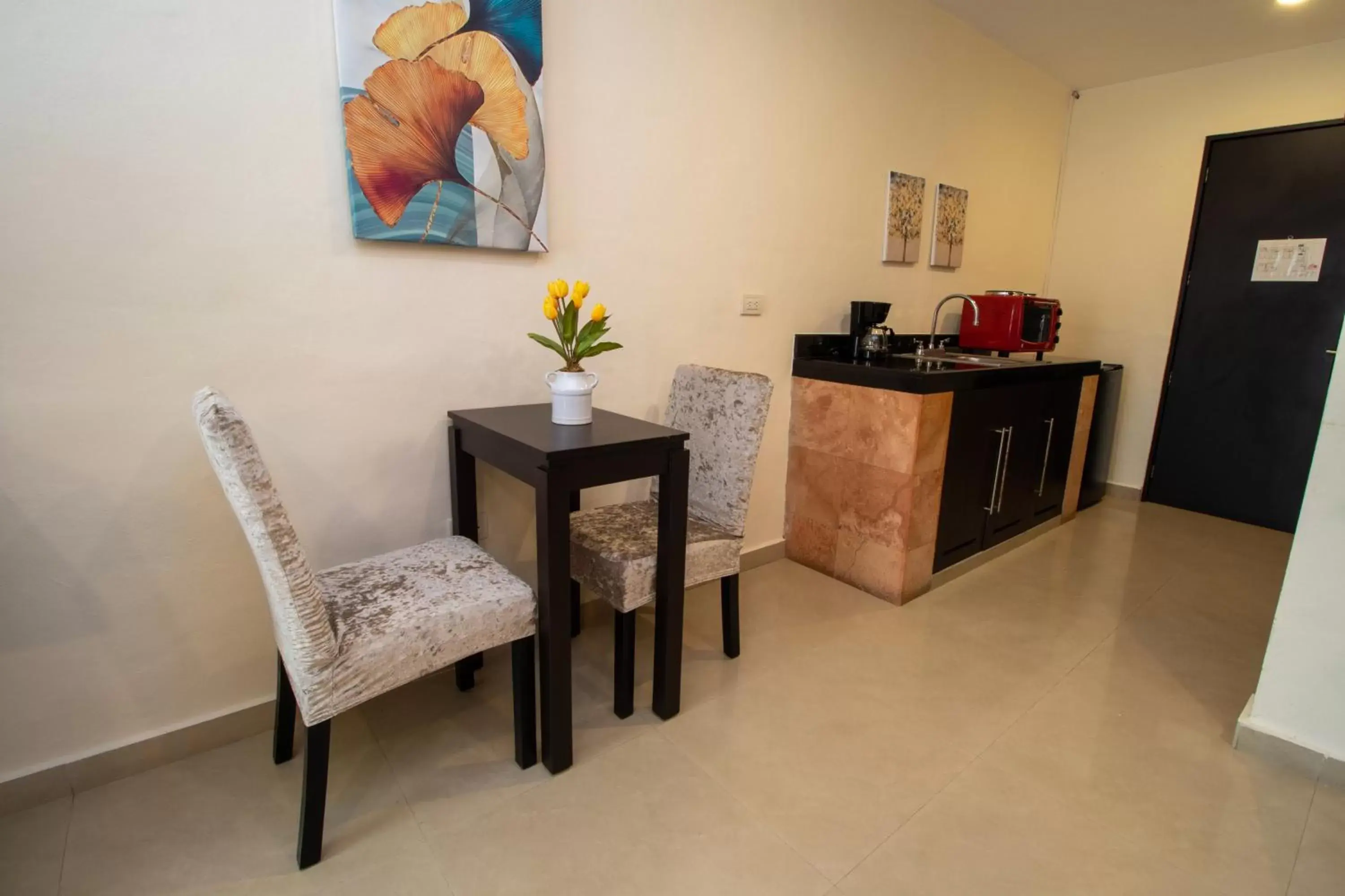 Dining area, Seating Area in Hotel Villas Segovia Suites Playa del Carmen