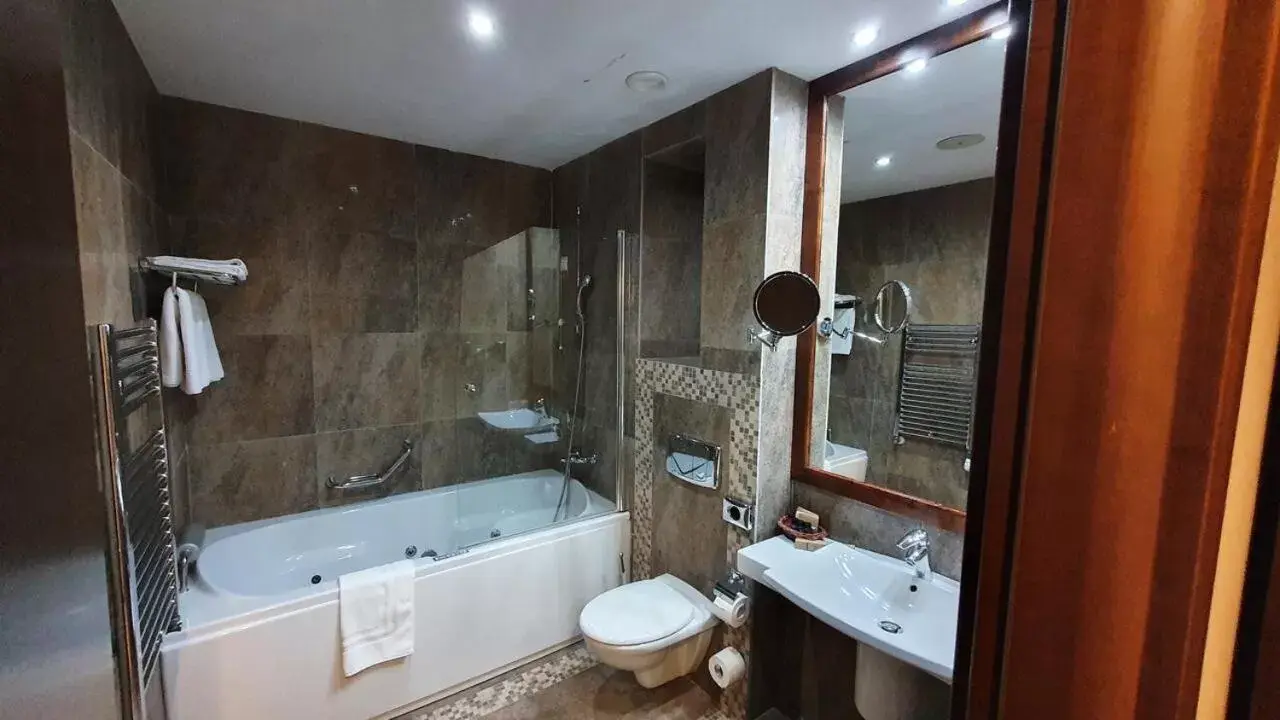 Bathroom in Alpin ApartHotel 2302