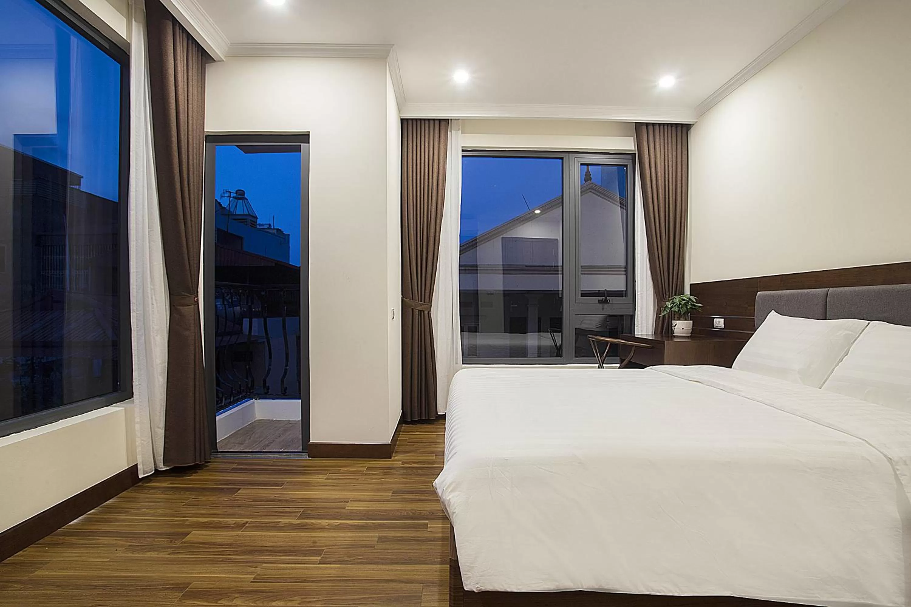 Balcony/Terrace, Bed in Newsky Serviced Apartment