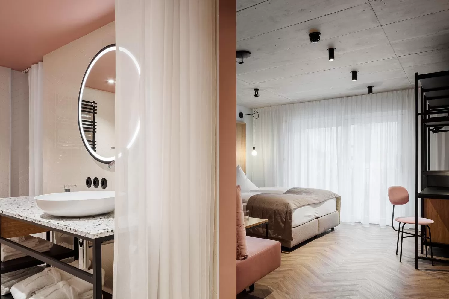 Photo of the whole room, Bed in Hotel Sonne