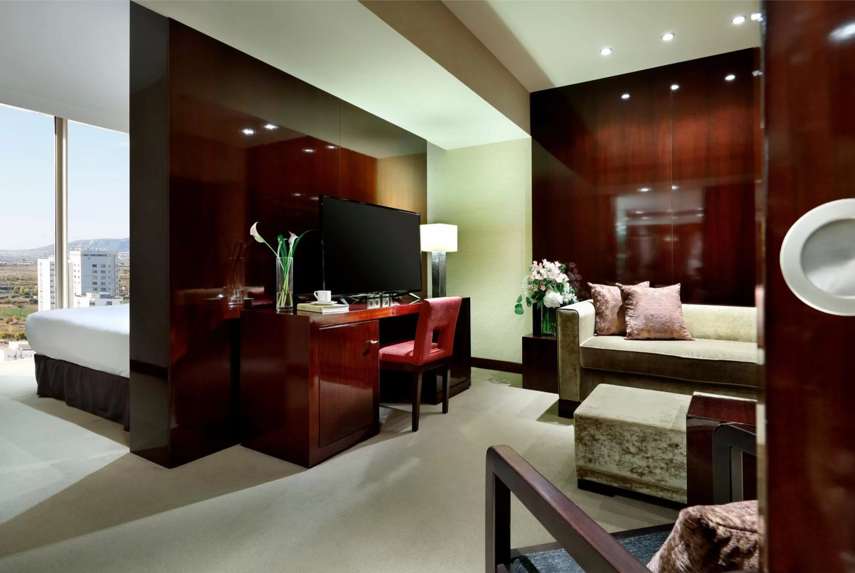 Bed in Hyatt Regency Barcelona Tower