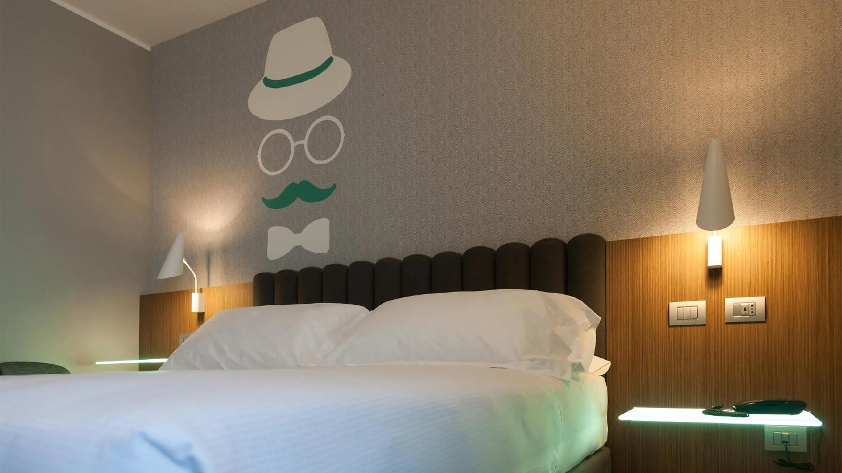 Photo of the whole room, Bed in G Hotel Pescara