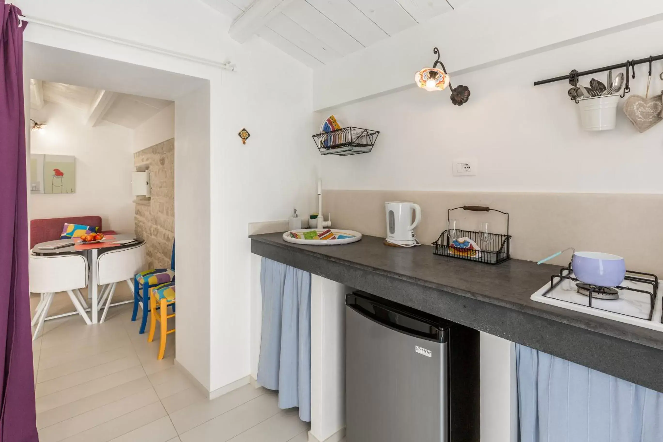 Communal kitchen, Kitchen/Kitchenette in Scicli Albergo Diffuso