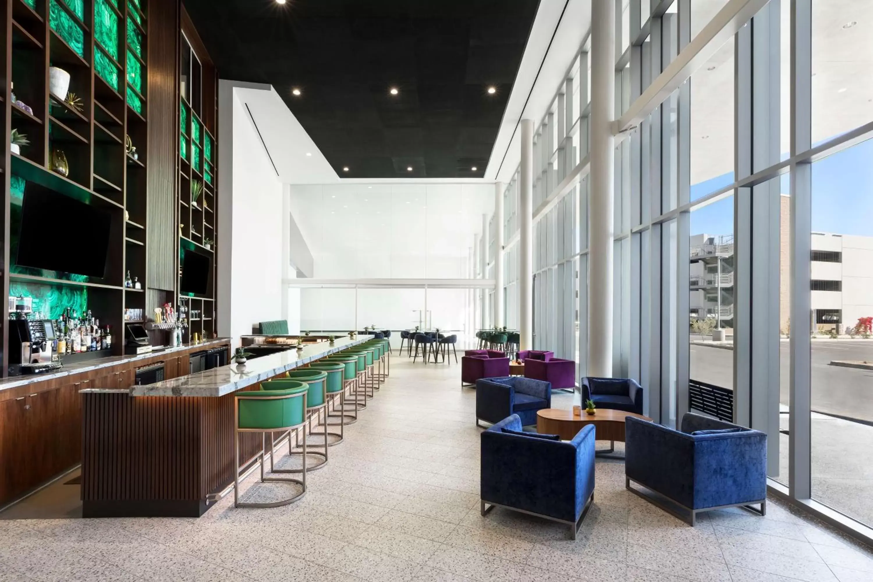 Lounge or bar in Doubletree By Hilton Tucson Downtown Convention Center