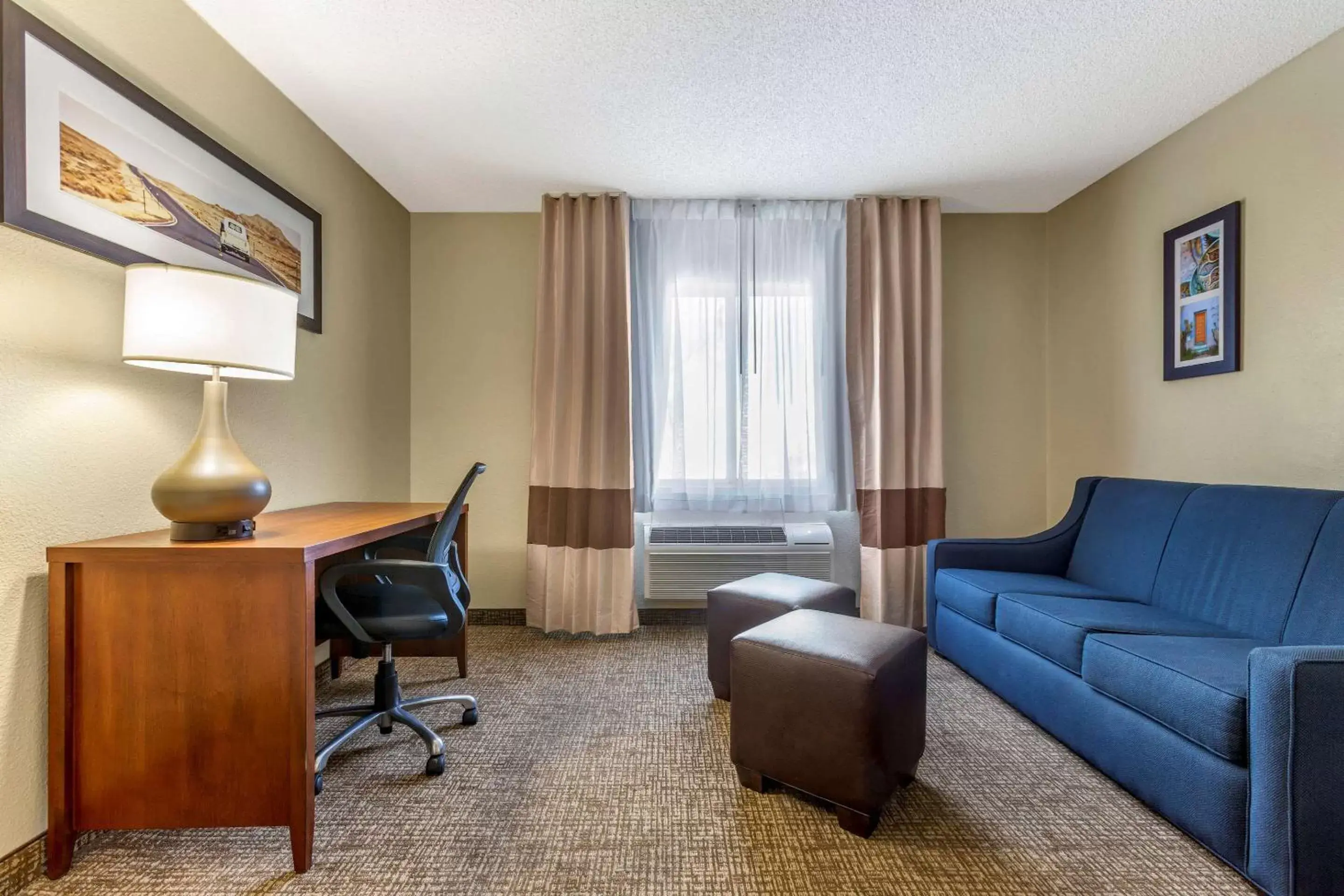 Photo of the whole room in Comfort Inn & Suites Phoenix North / Deer Valley