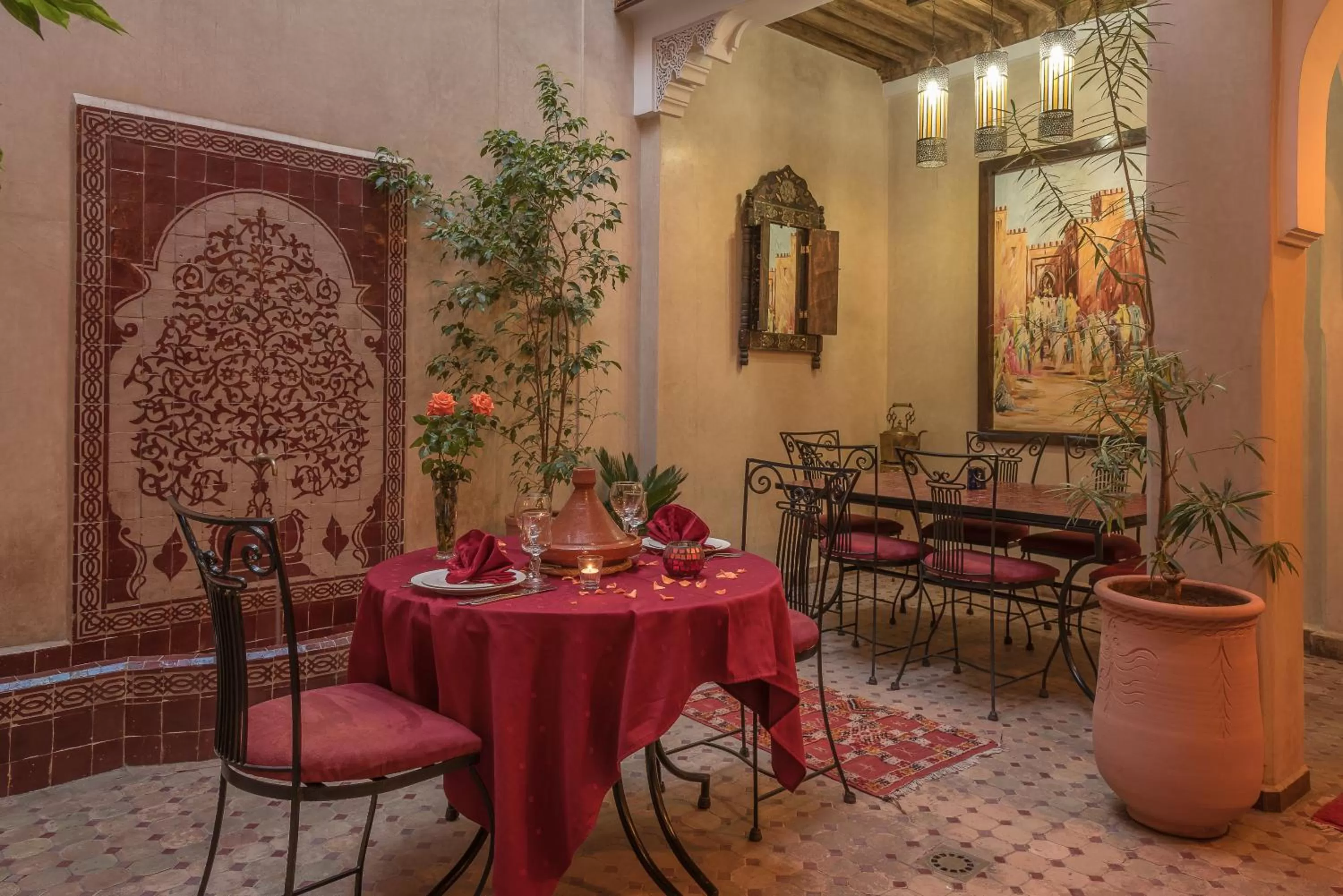 Restaurant/places to eat in Riad Dar Attika
