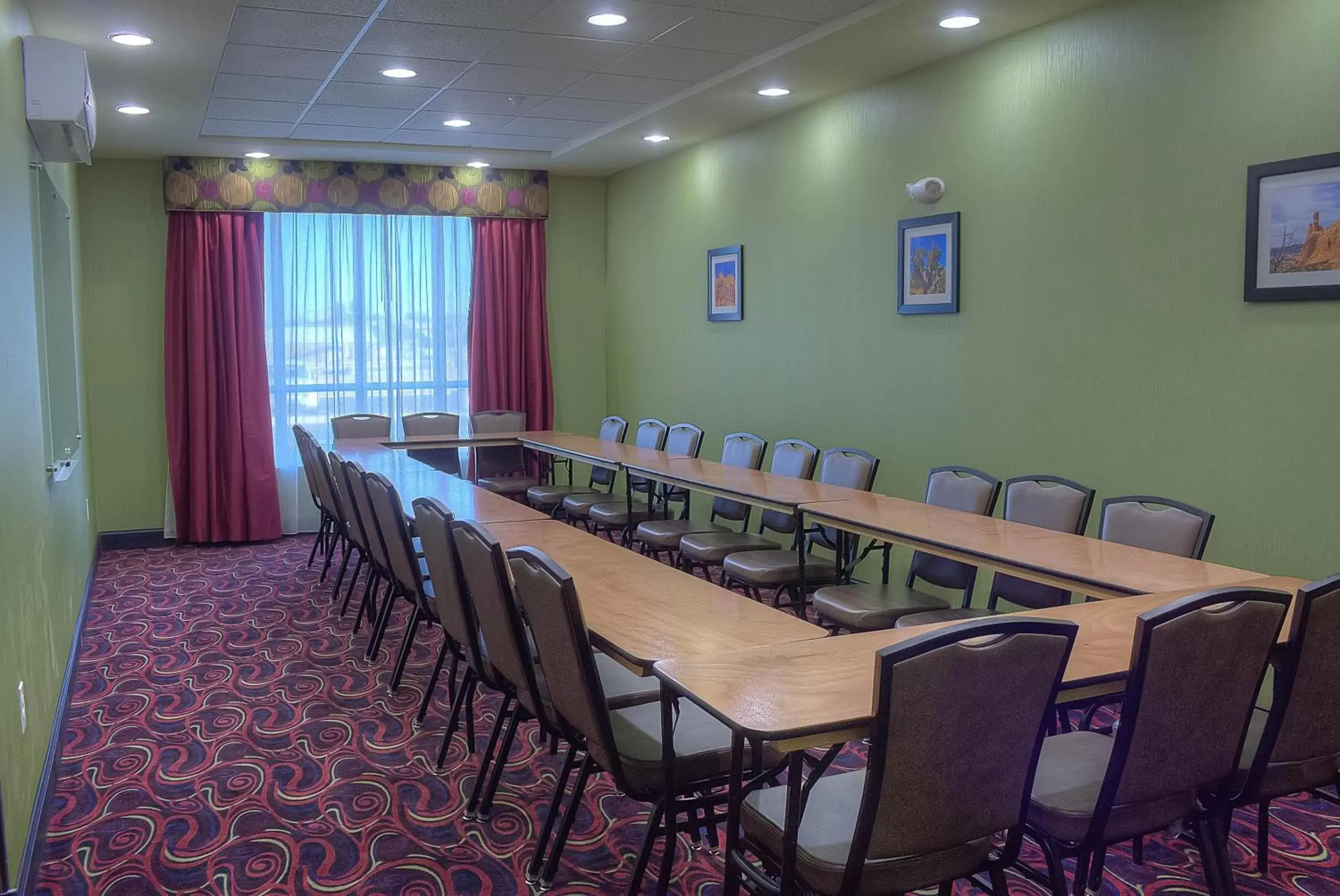 Business facilities in Comfort Inn & Suites Artesia