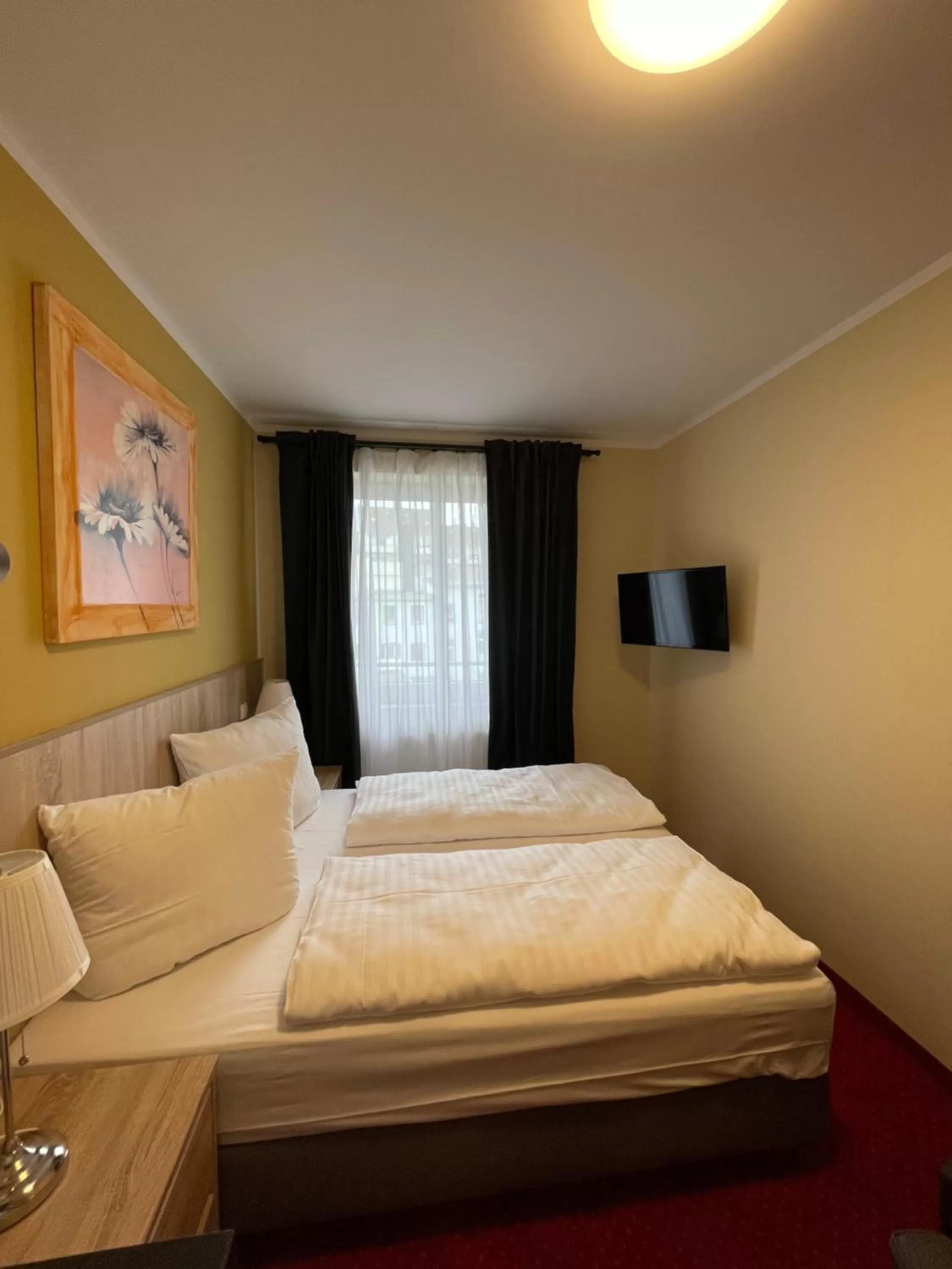 Photo of the whole room, Bed in Palm Premium Hotel & Apartments