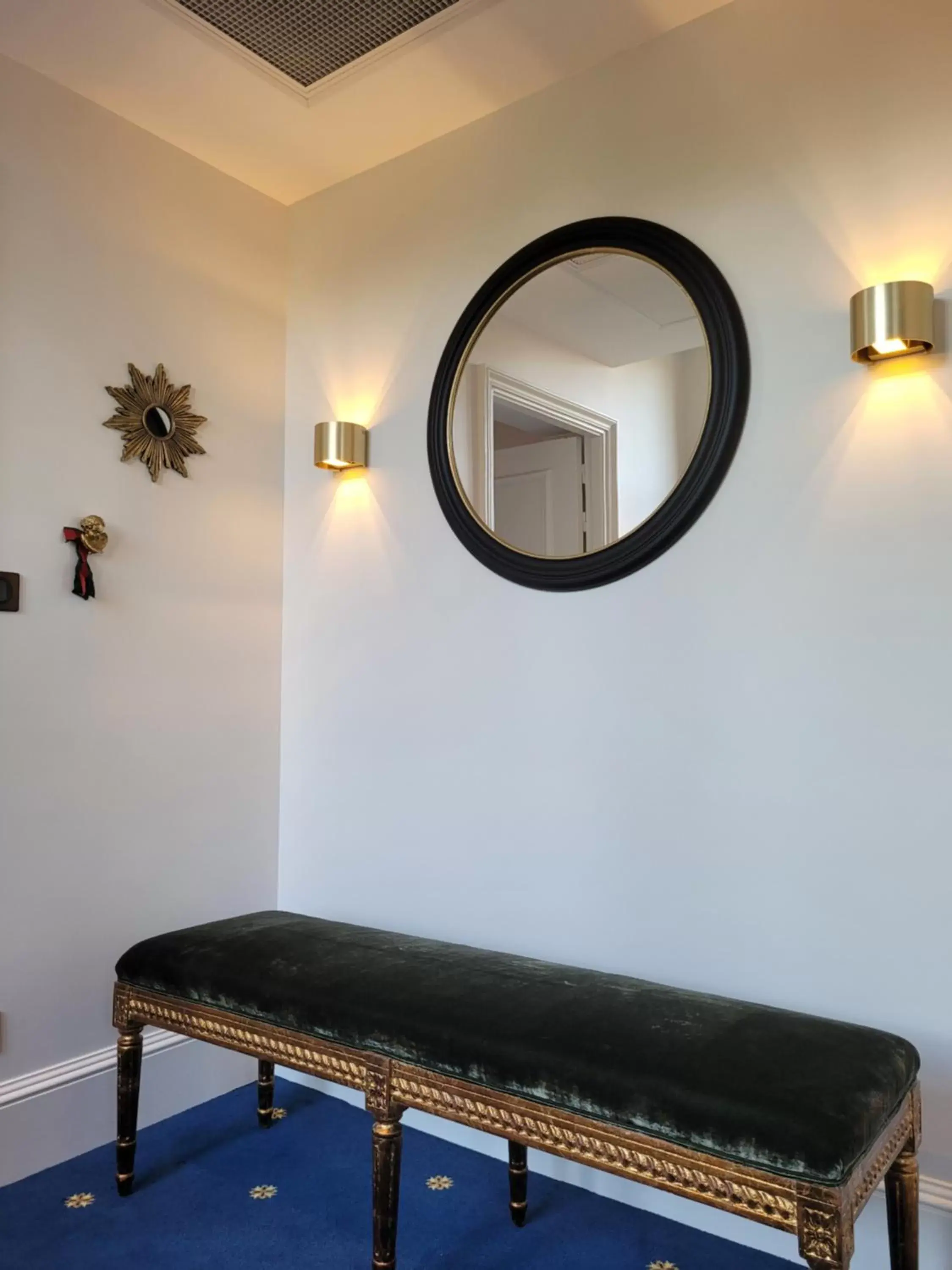 Bedroom, Dining Area in Le Manoir Saint Thomas