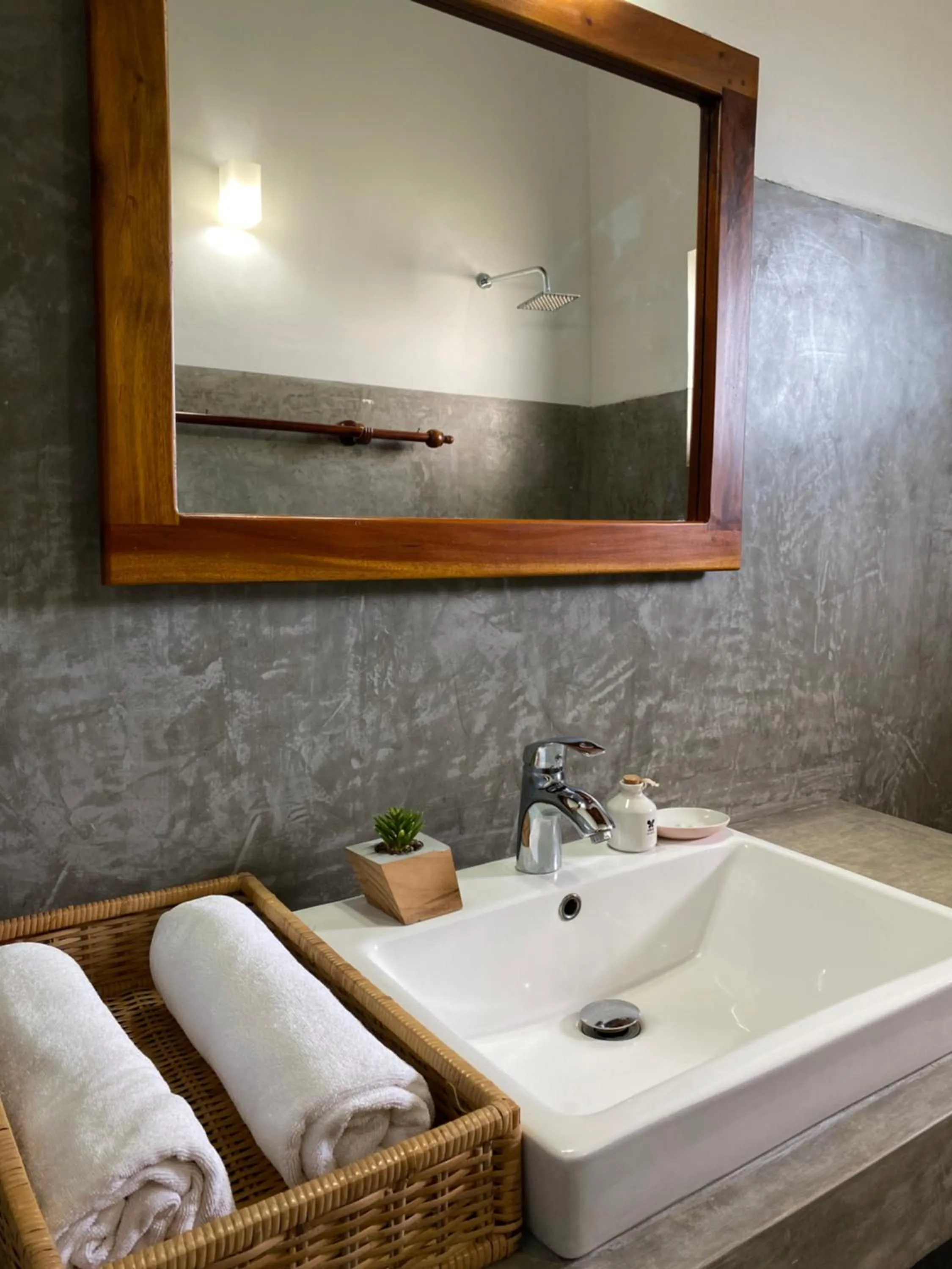 Bathroom in Hanthana House
