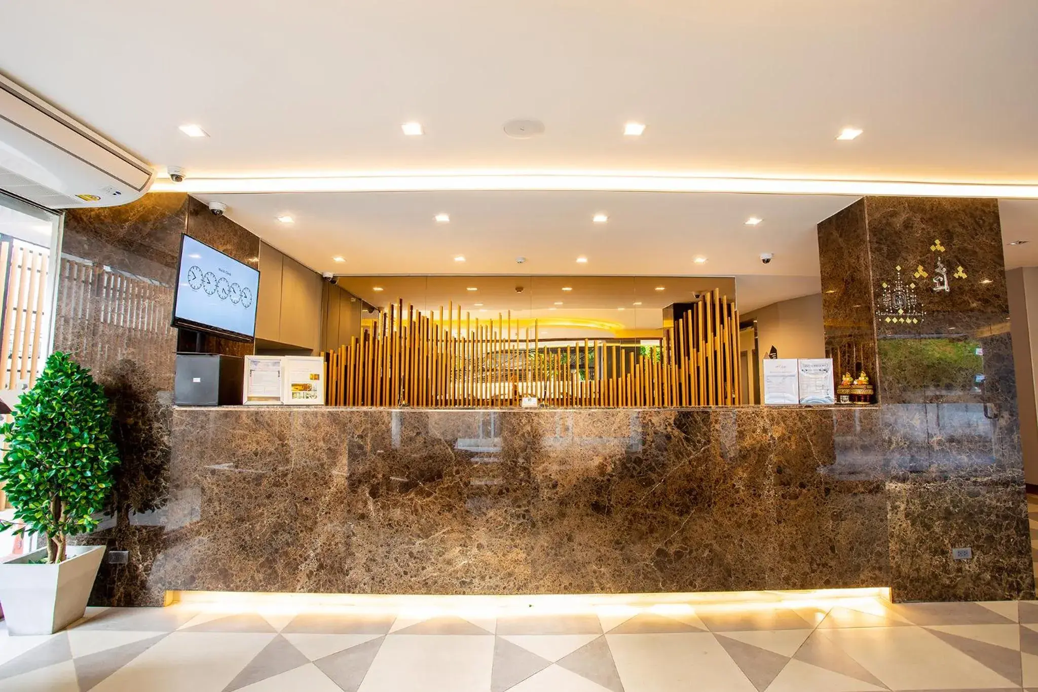 Lobby or reception, Lobby/Reception in Spittze Hotel Pratunam