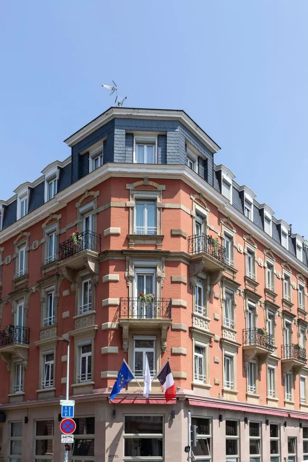 Facade/entrance, Property Building in Best Western Plus Monopole Métropole