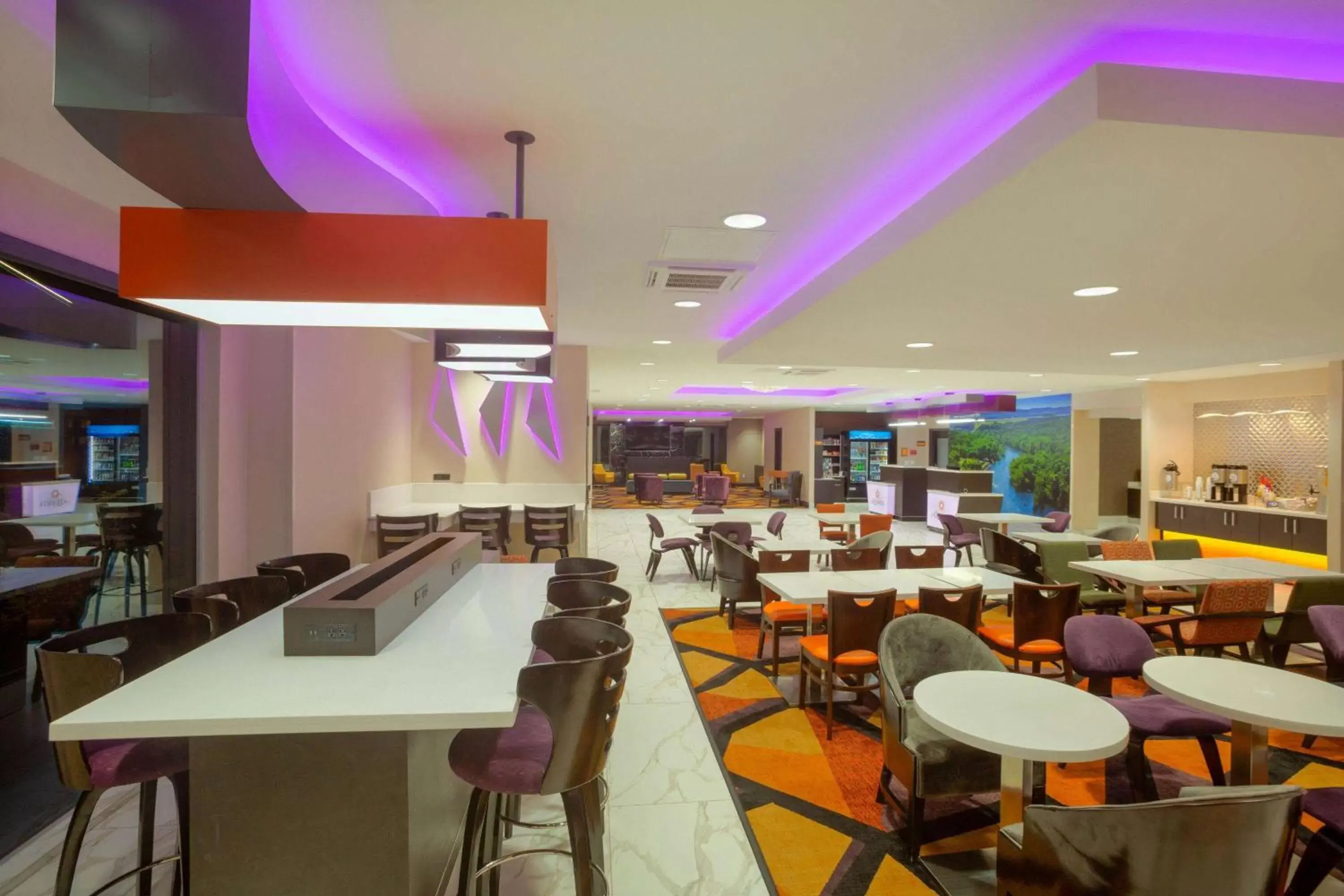 Lobby or reception, Restaurant/Places to Eat in La Quinta by Wyndham Branson