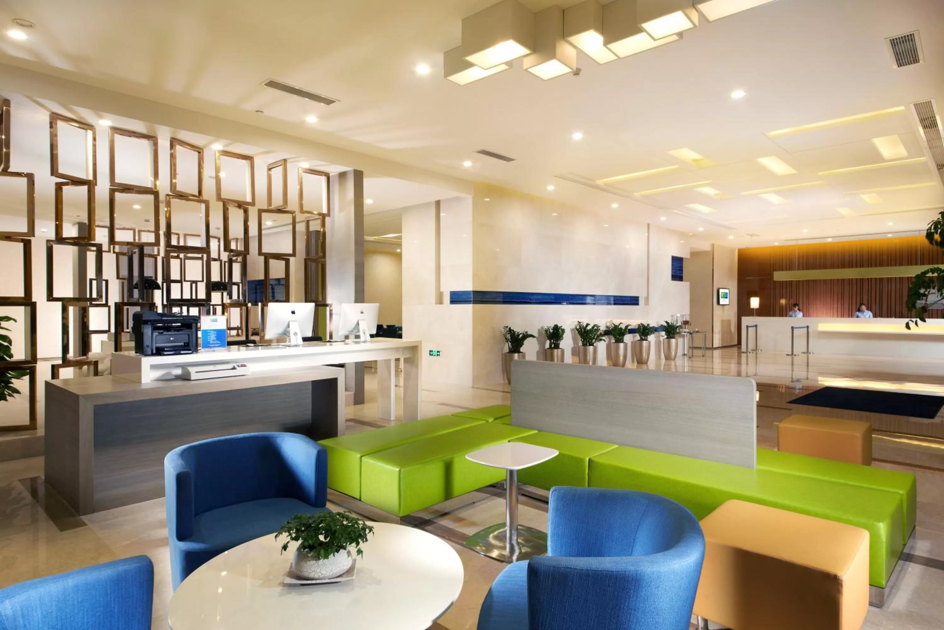 Property building in Holiday Inn Express Luoyang City Center by IHG