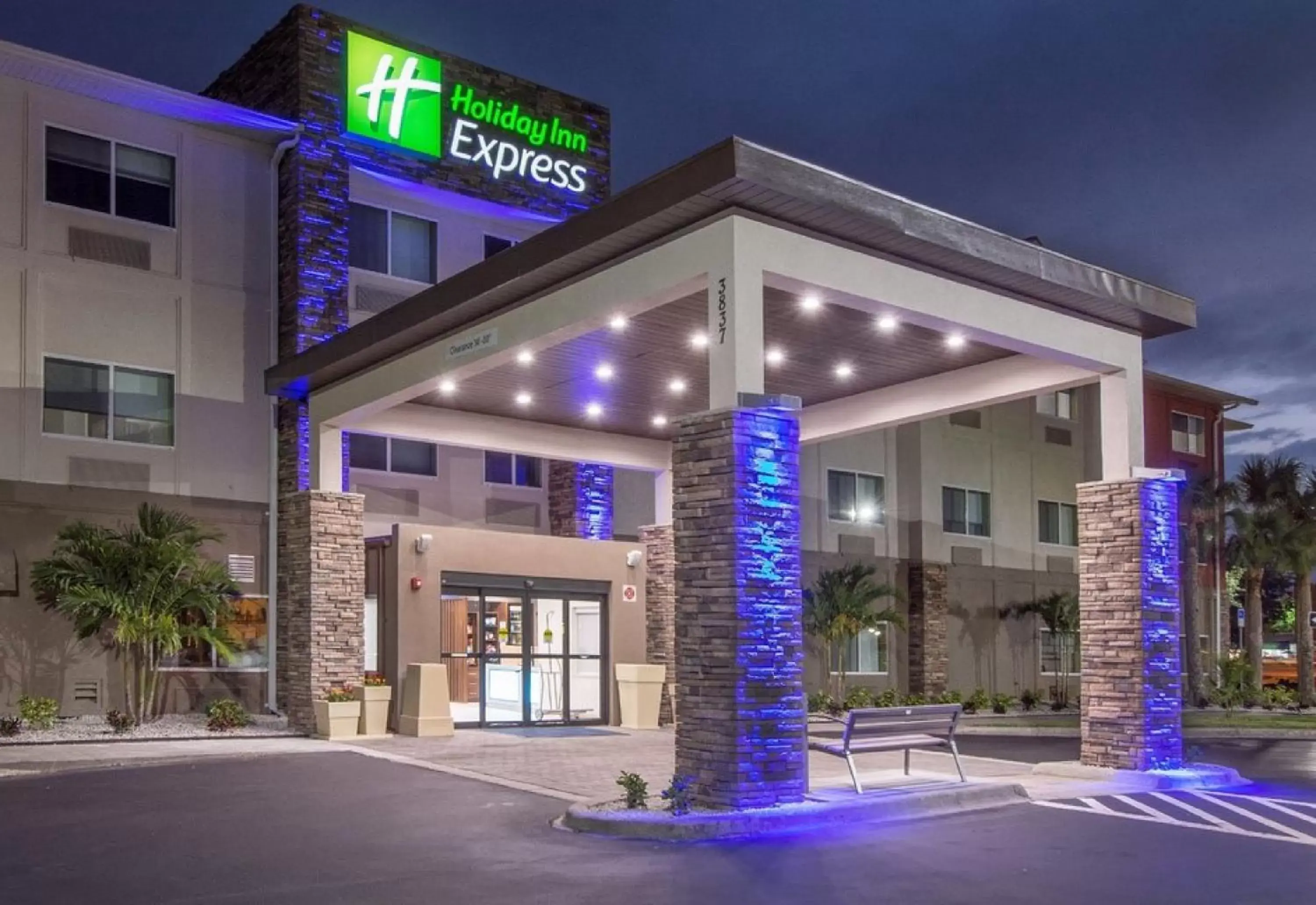 Property building in Holiday Inn Express - Naples South - I-75, an IHG Hotel