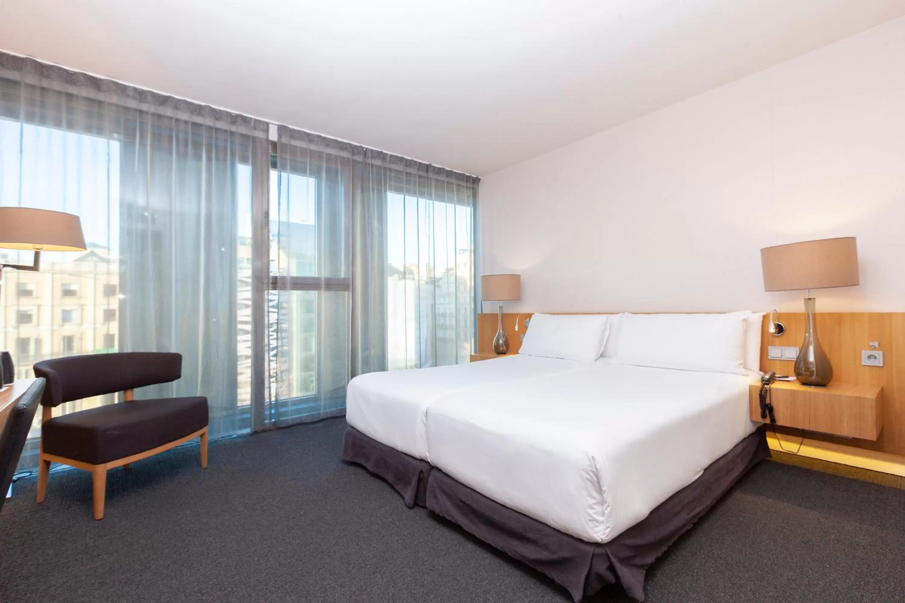 Photo of the whole room, Bed in Hotel Royal Passeig de Gracia