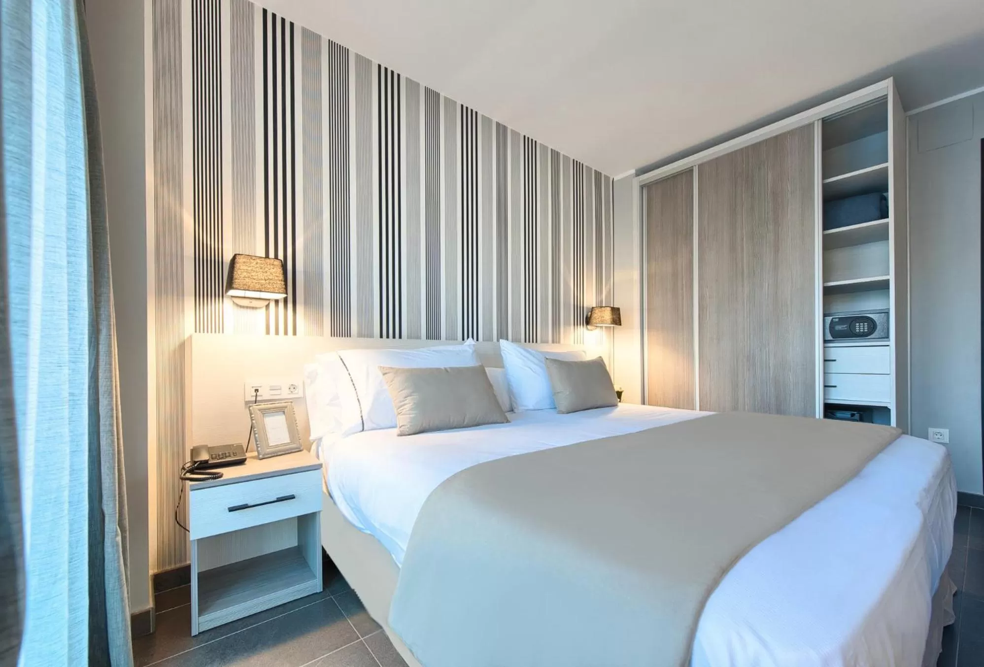 Superior Double Room in New Hotel Colon