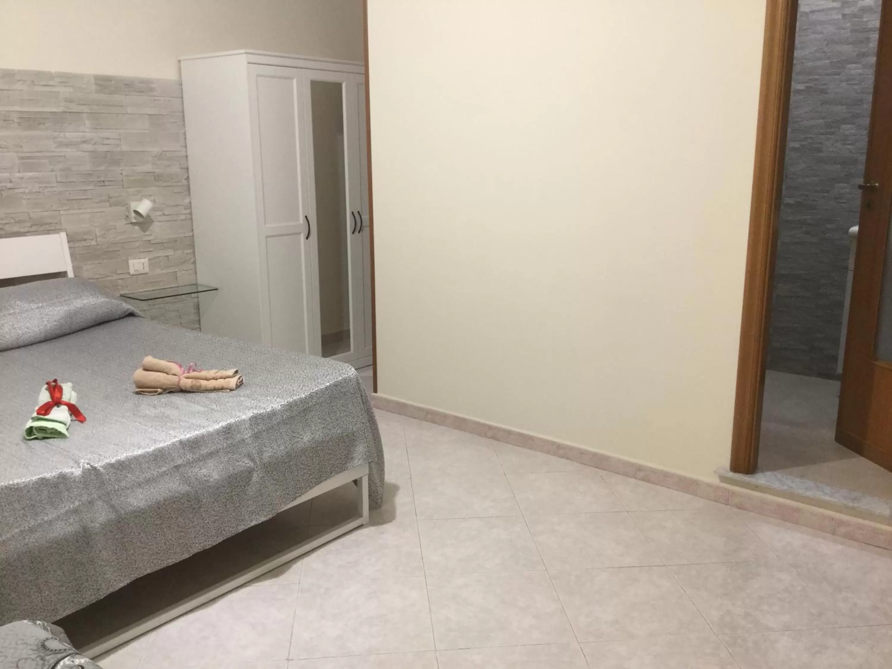 Photo of the whole room, Bed in Maria's home