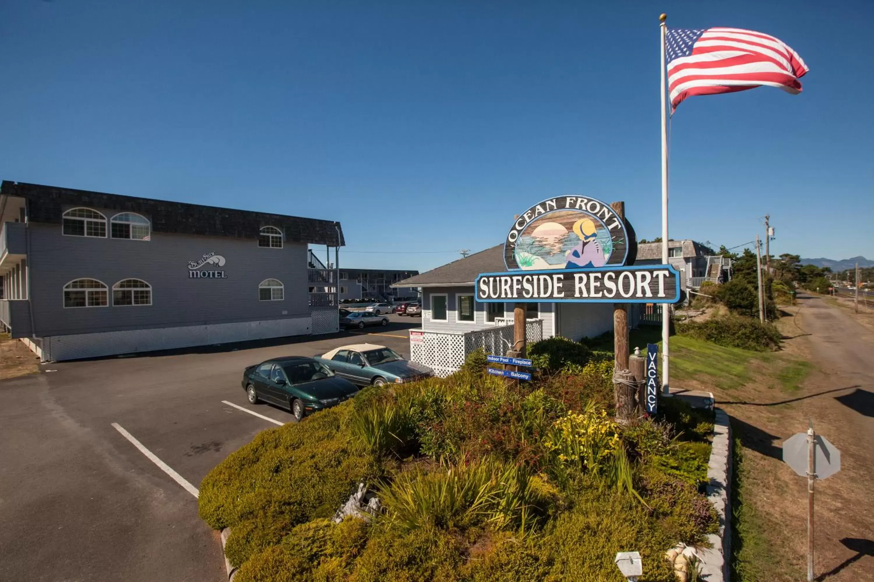 Facade/entrance in Surfside Resort