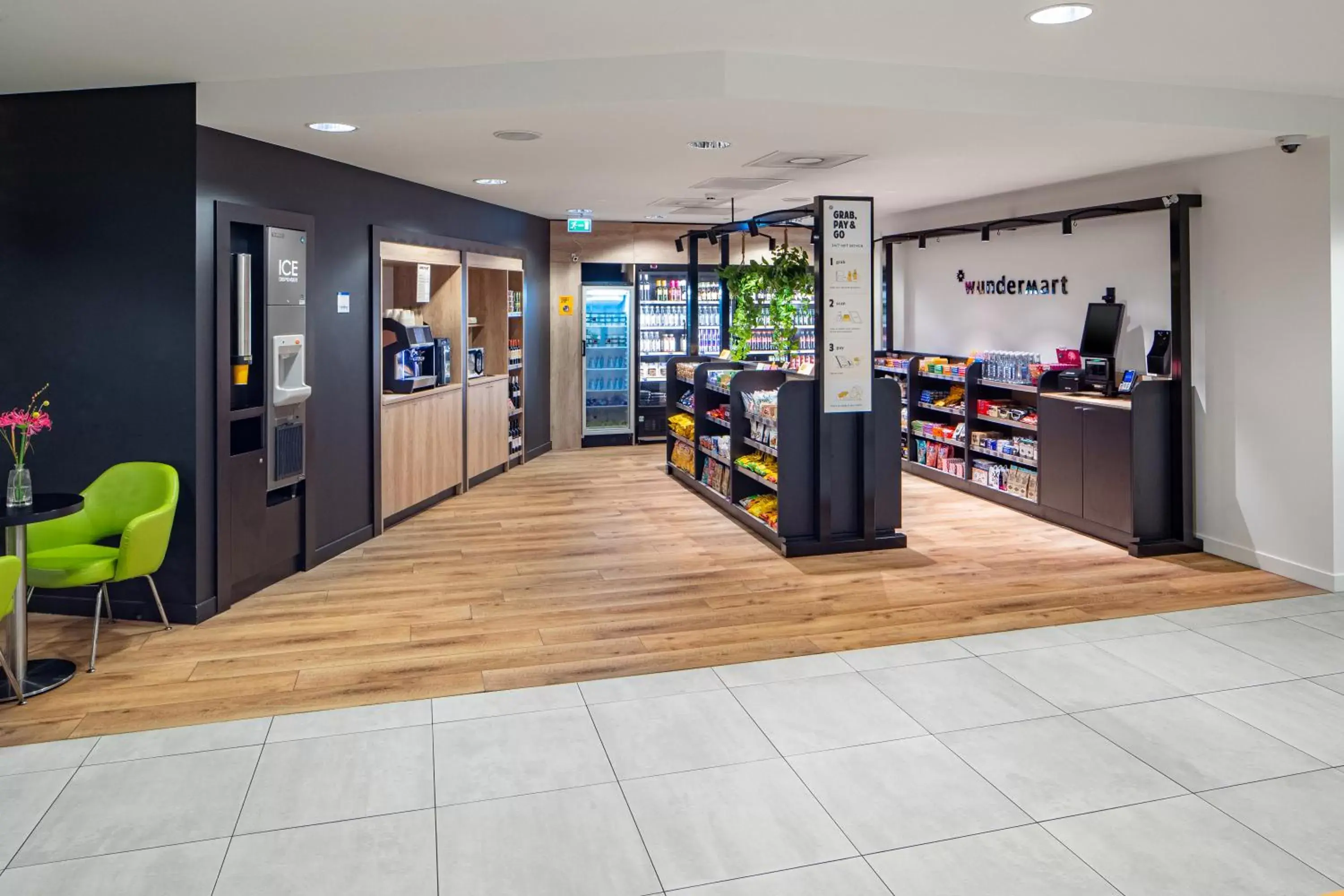 On-site shops in Holiday Inn Express Amsterdam Arena Towers, an IHG Hotel