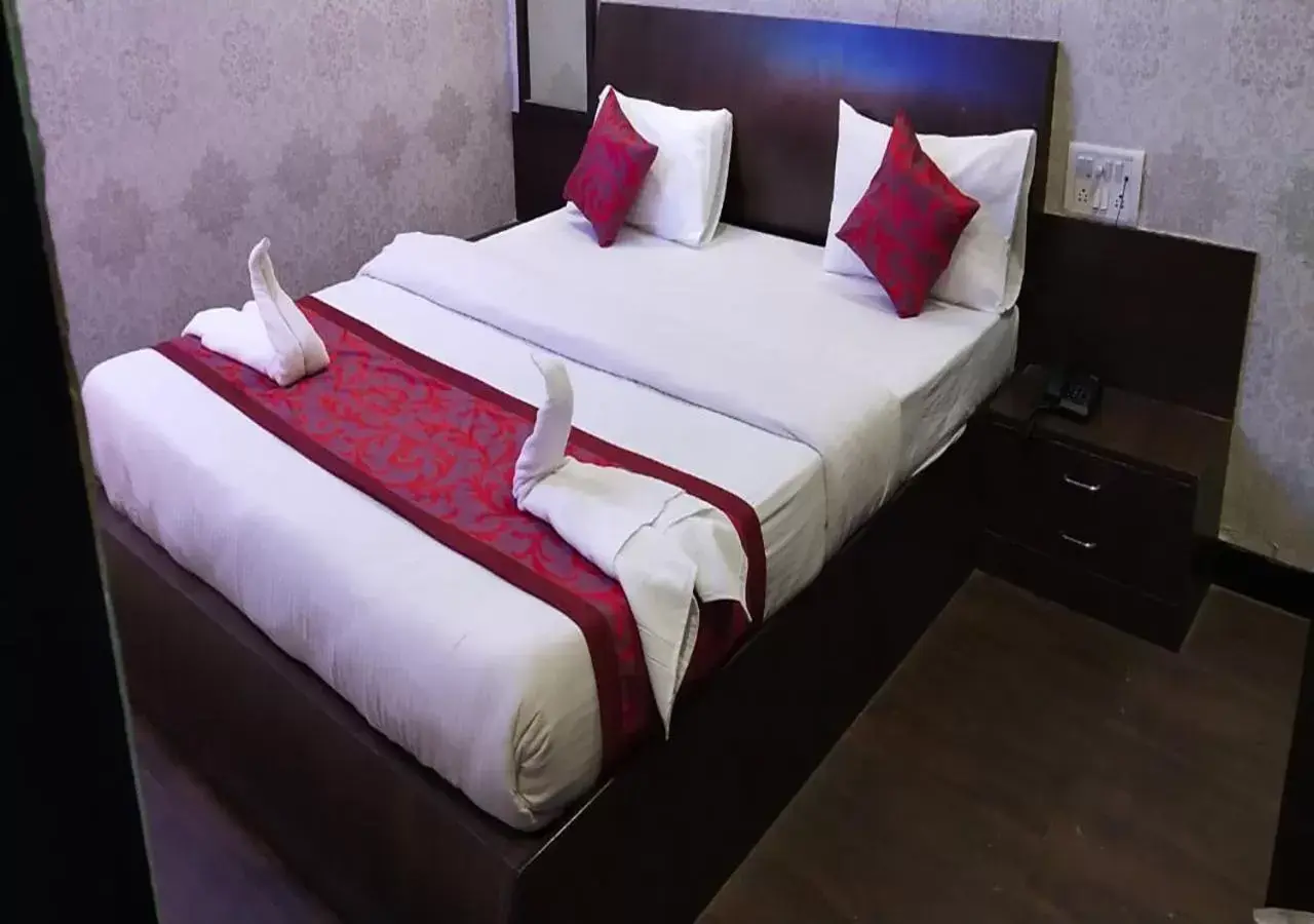 Bed in Sai Sharan Stay Inn- Near MIDC Turbhe Navi Mumbai