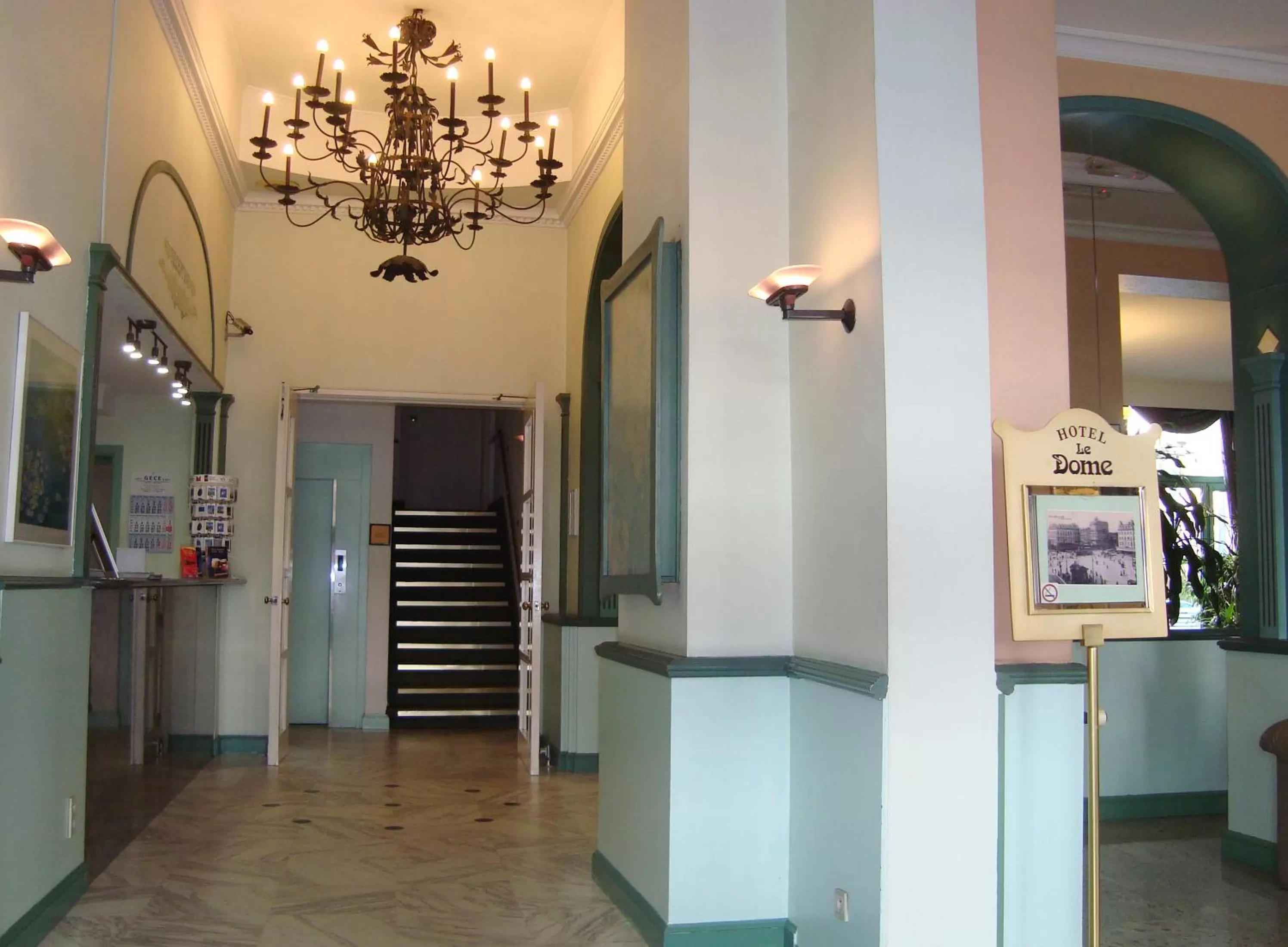 Lobby or reception in Hotel Le Dome